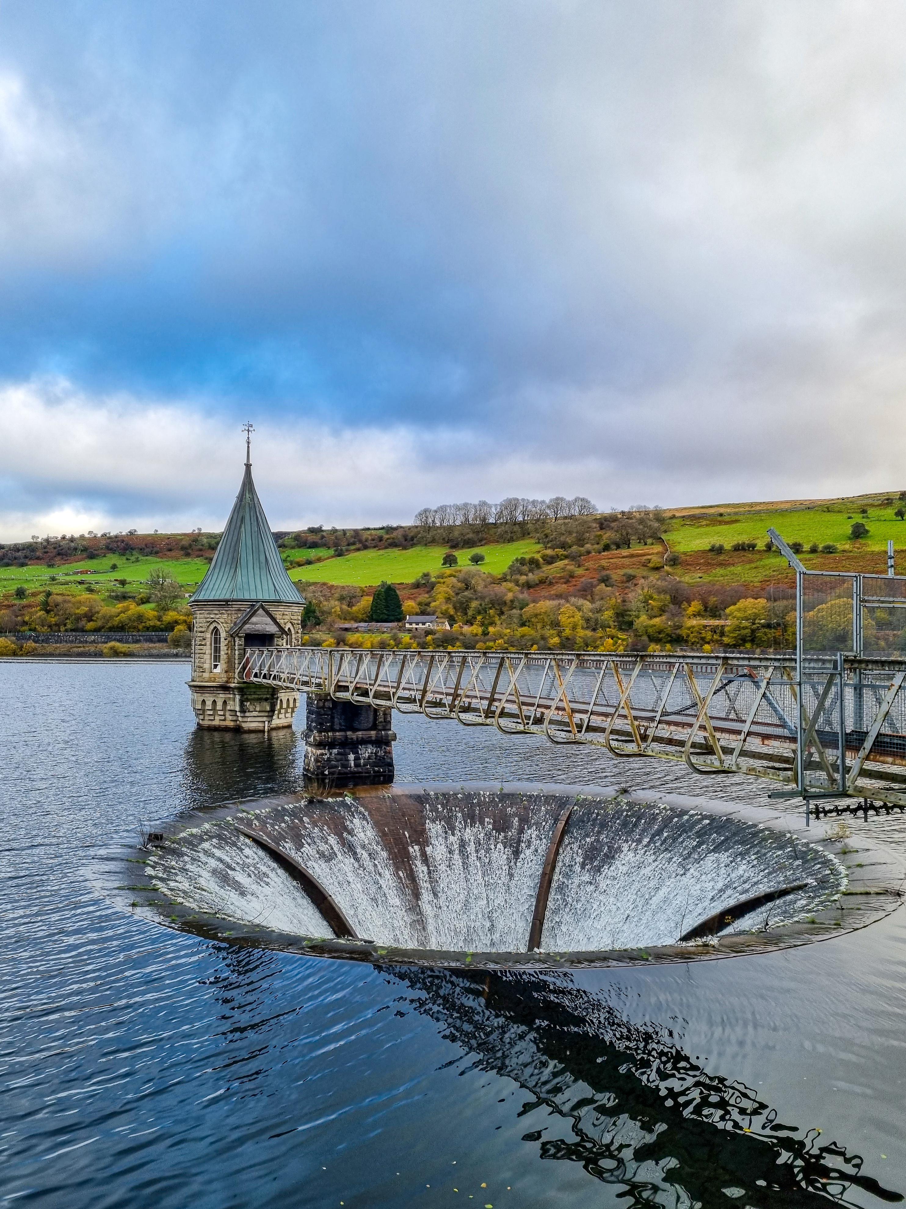 Pontsticill Reservoir, Merthyr Tydfil, Brecon Beacons 🏴󠁧󠁢󠁷󠁬󠁳󠁿 r/Wales