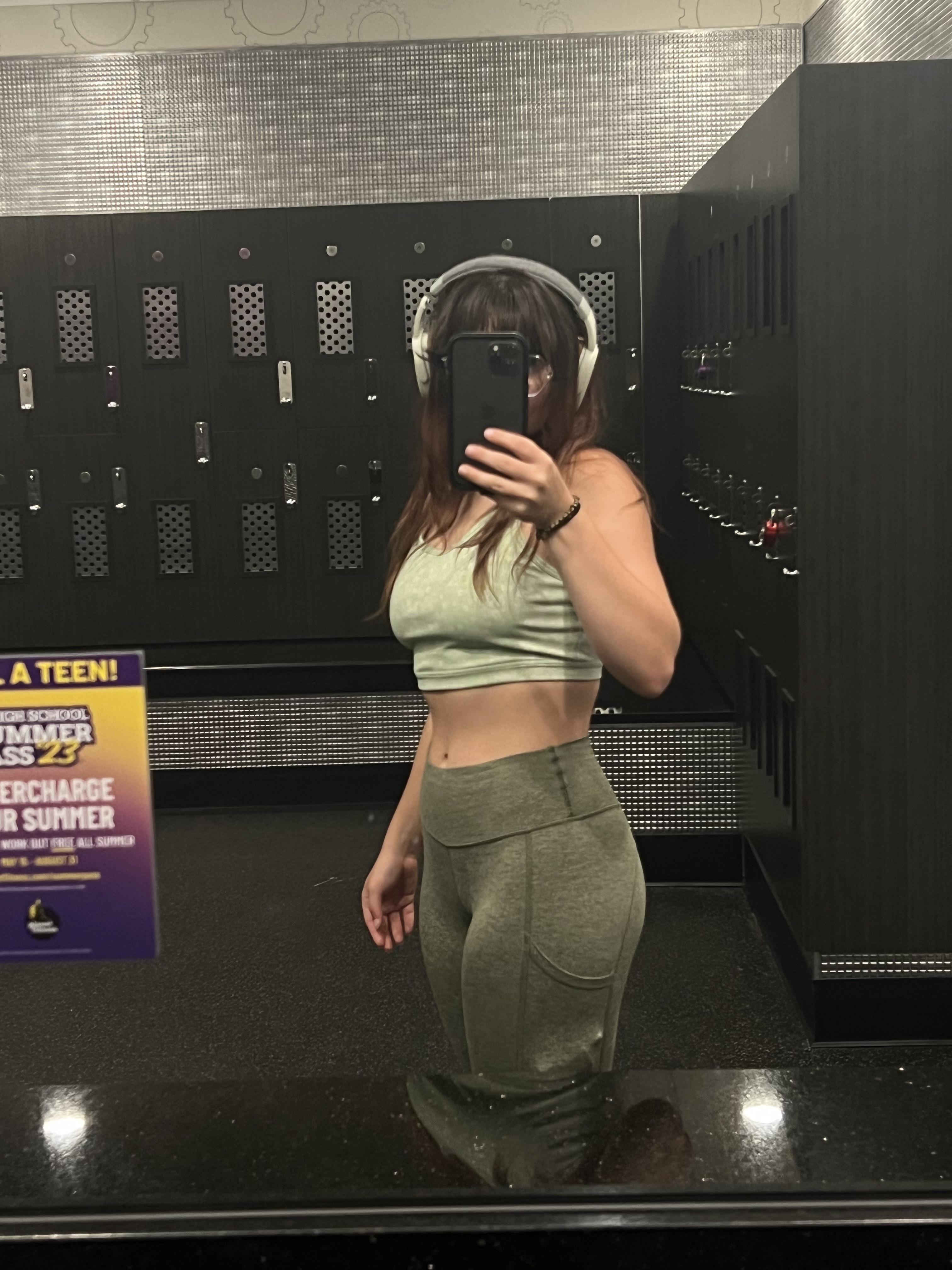 Do you like fit girls? 🍃🙈 : Fansly