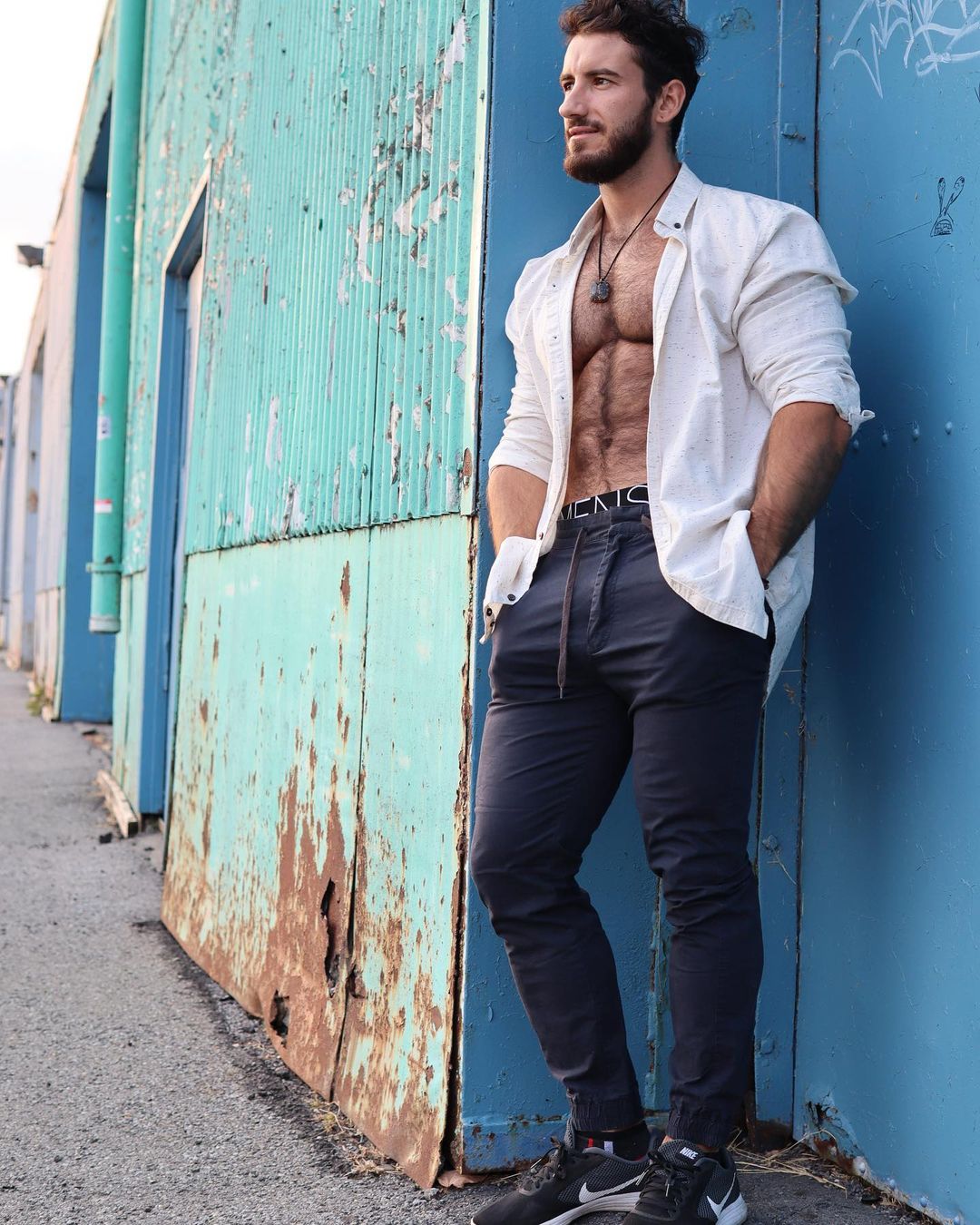 Sam Vass part 3 : ClothedMuscle