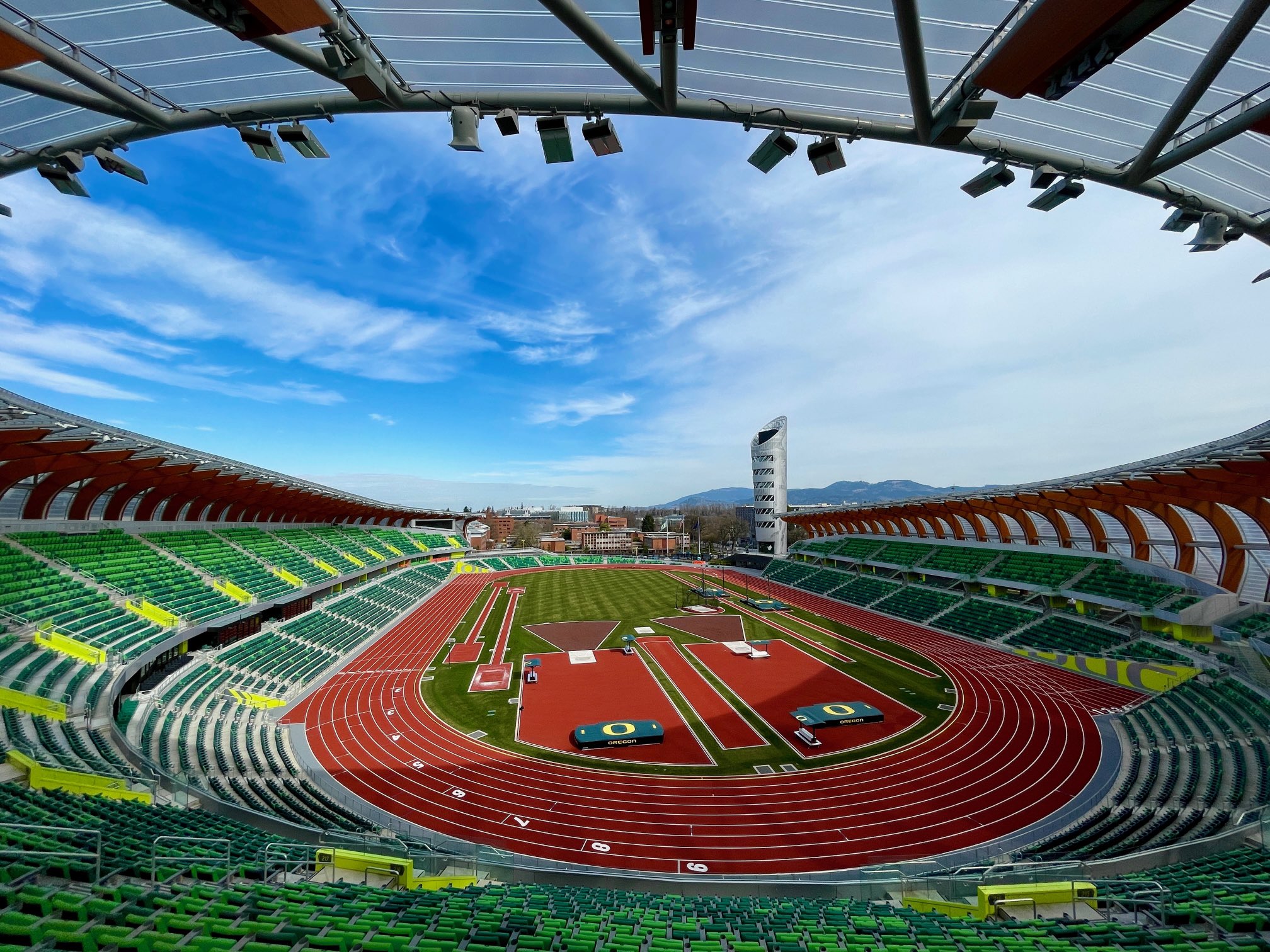 New Hayward Field. Eugene, Oregon, USA. Capacity 30,000. [2016 × 1512