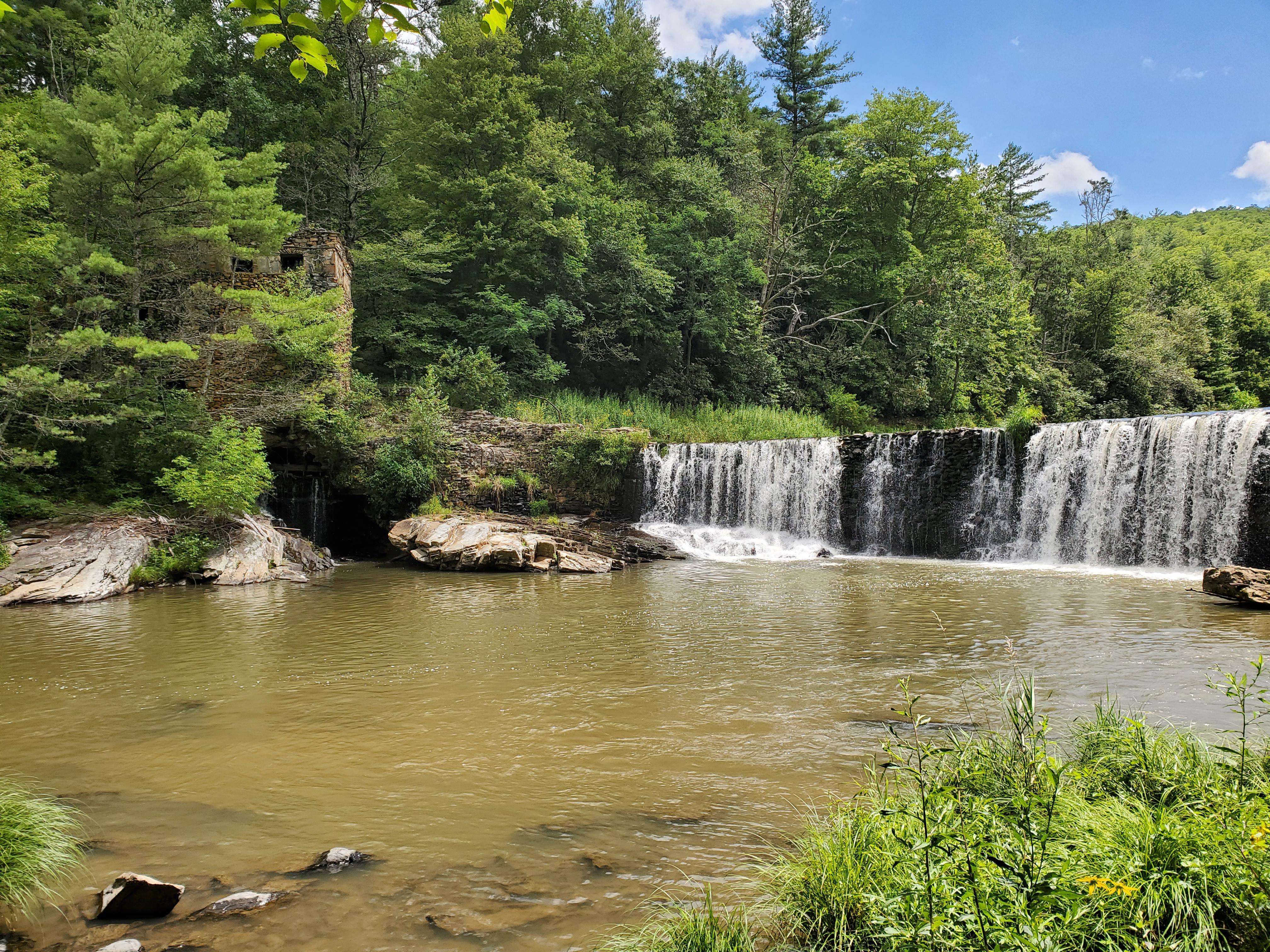 Sloop Dam, Crossnore, nc r/AbandonedPorn