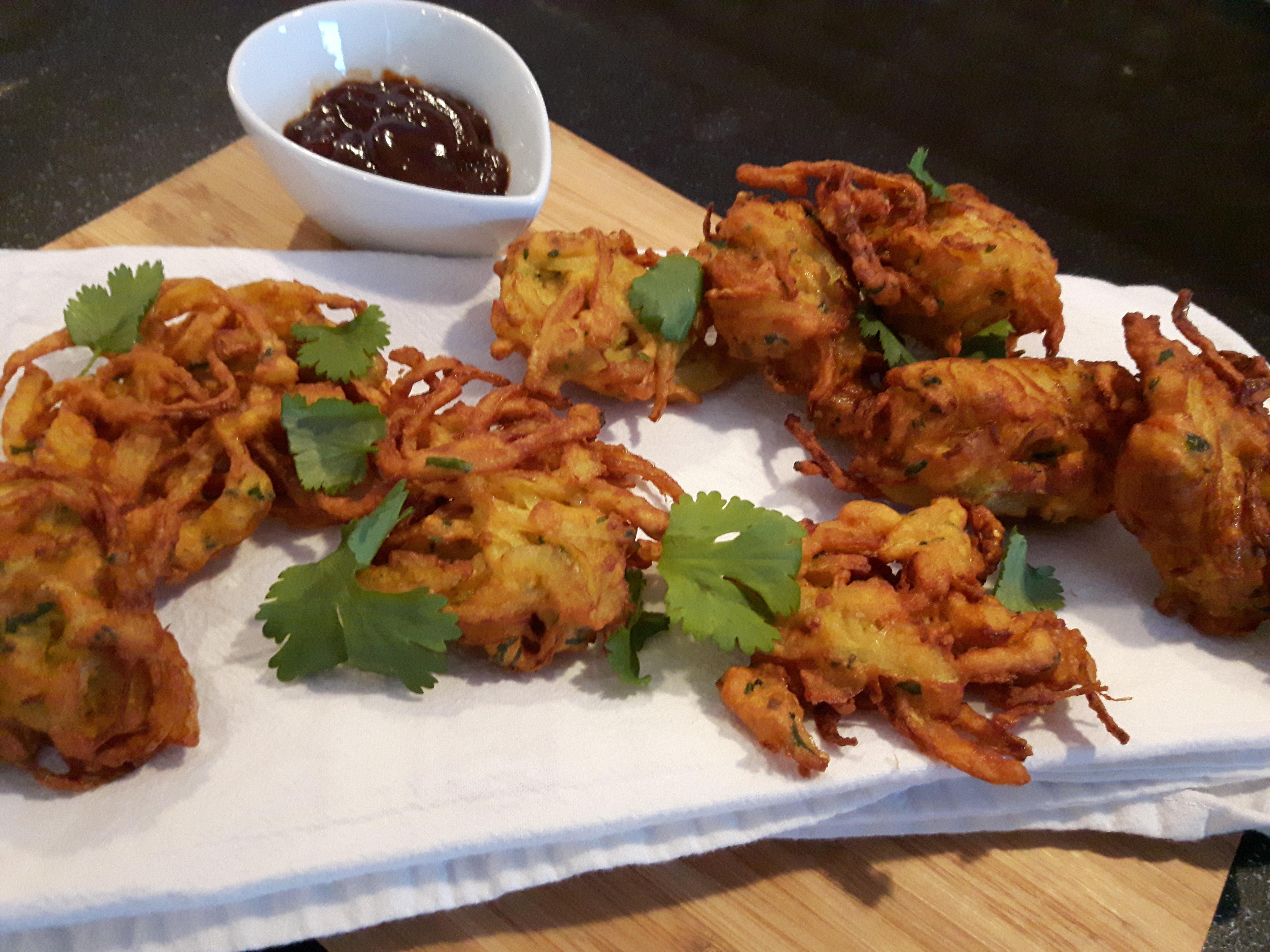 Week 14 Onions Onion Bhaji with Tamarind Dipping Sauce r