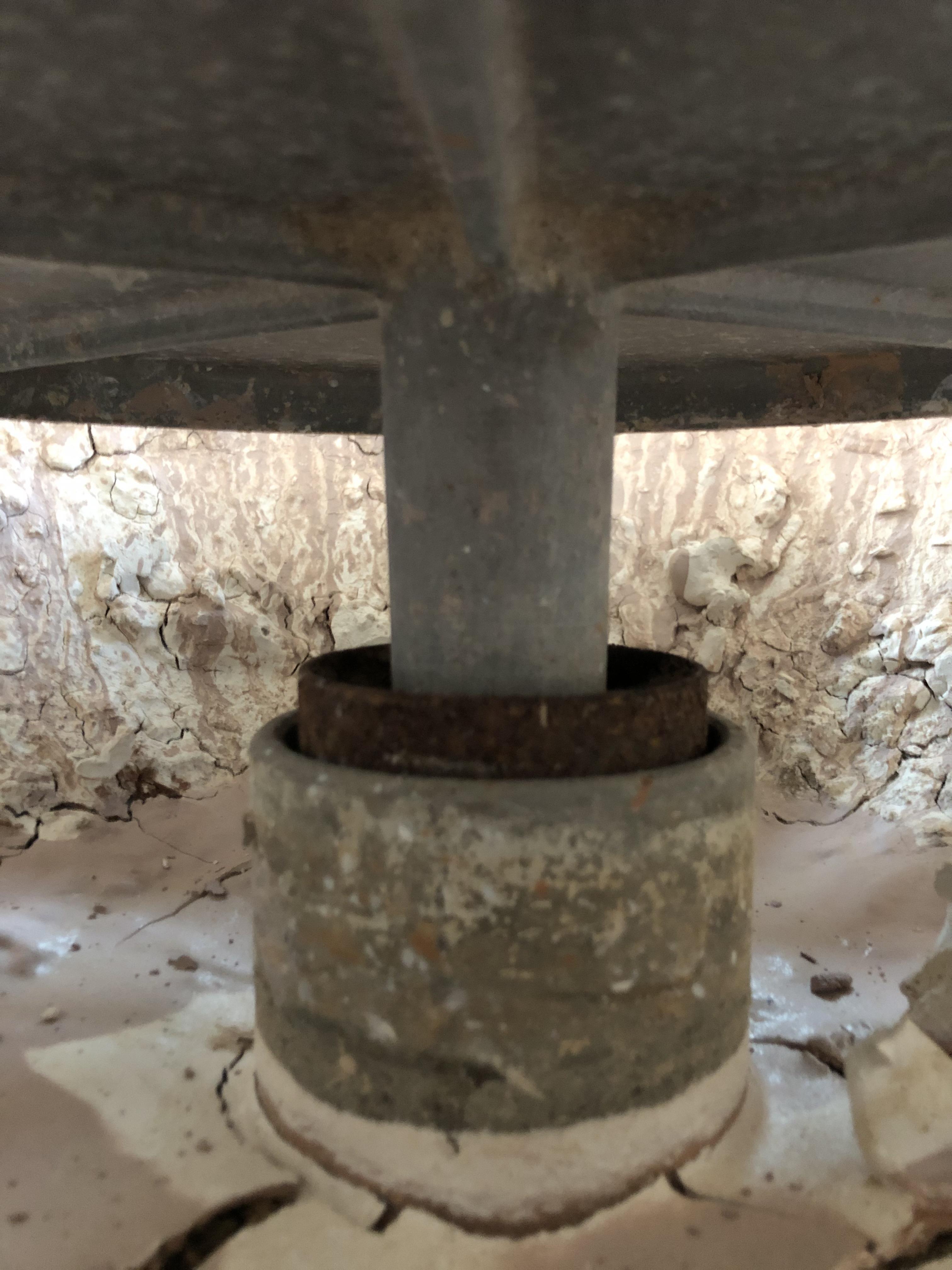 Trying to remove a wheelhead from an old Randall wheel to clean the pan