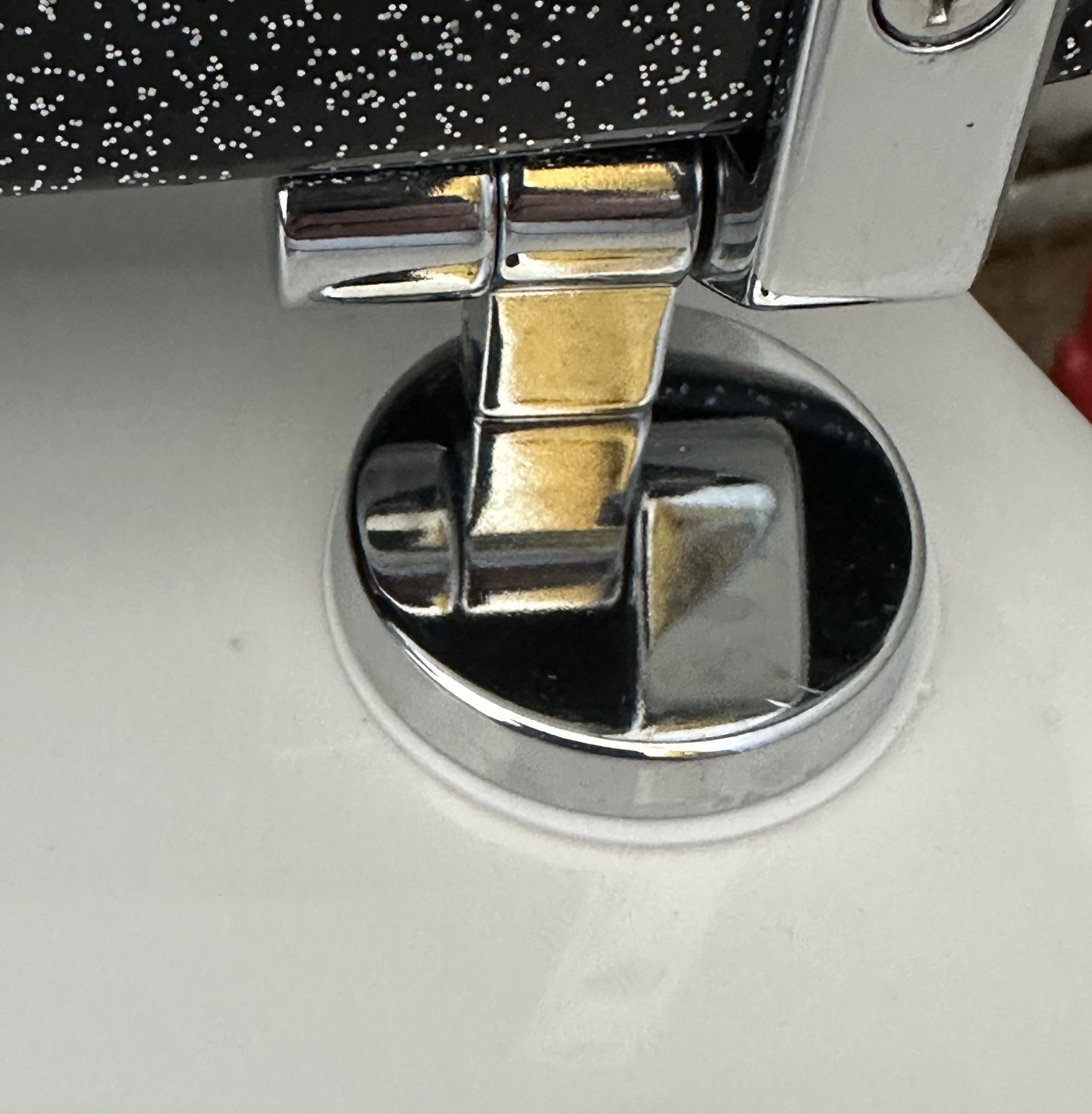 Toilet seat tightening r/DIYUK