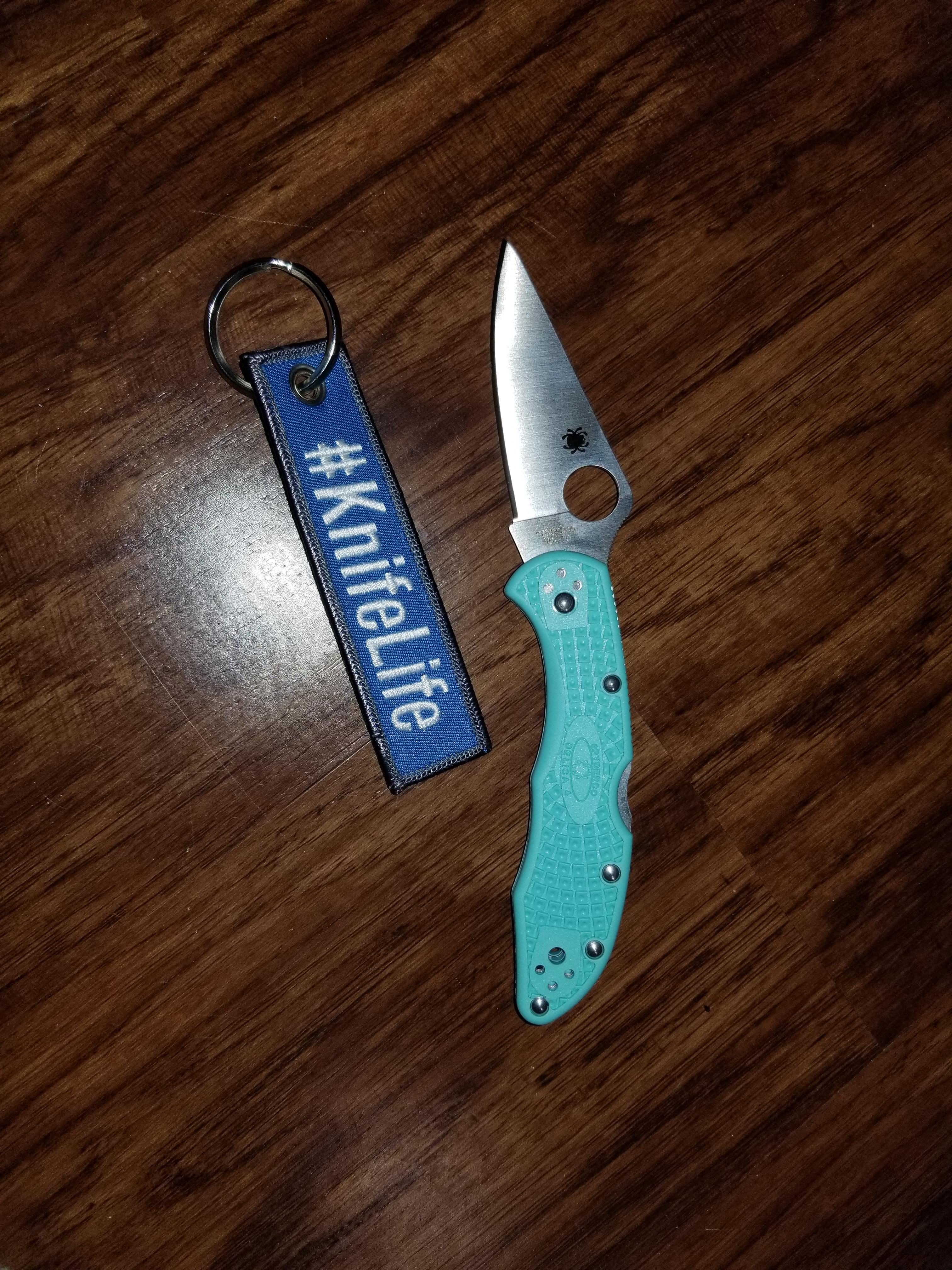 First spyderco delica 4 with teal scales and a awesomely cool new