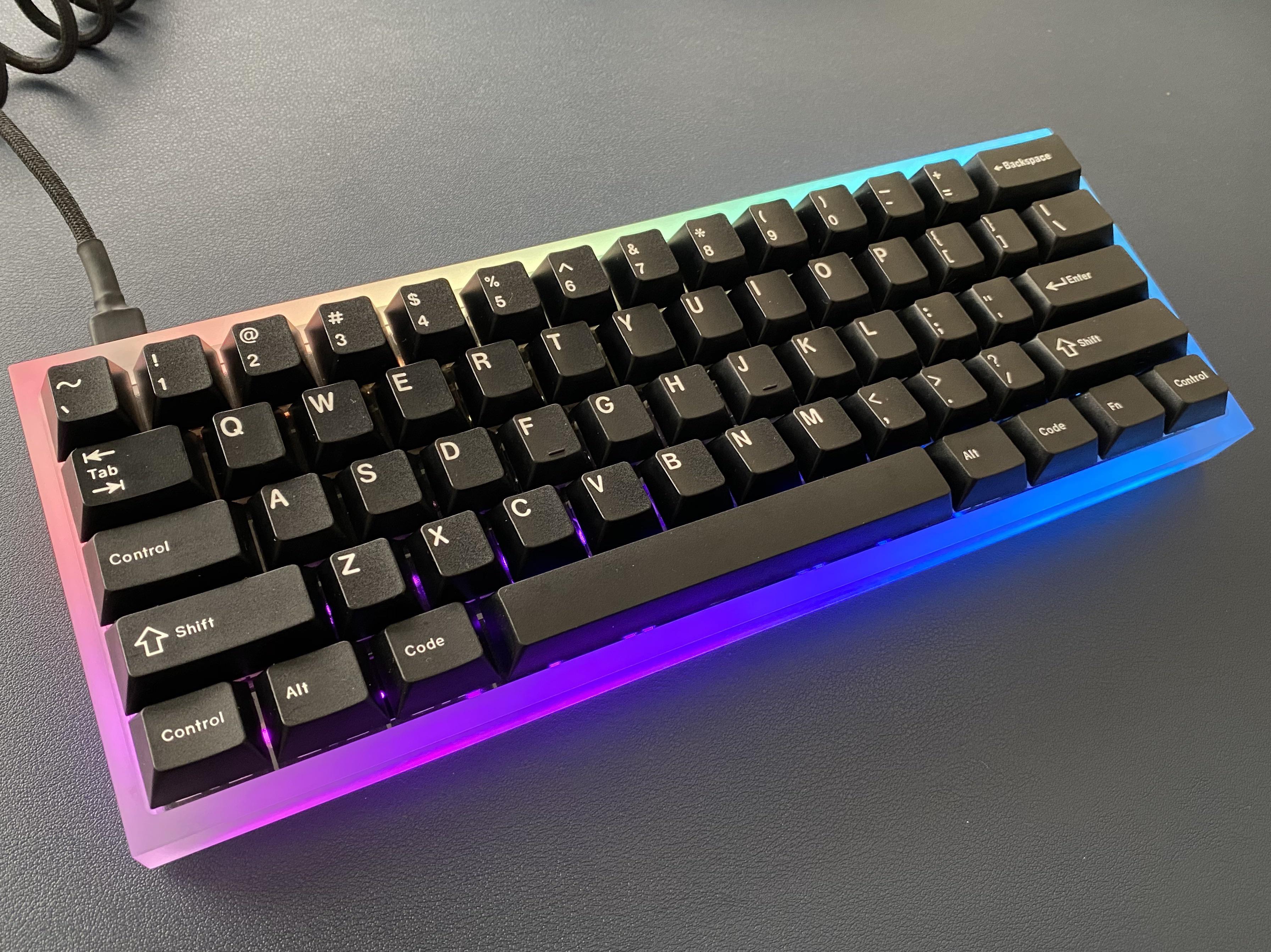 First 60 build, Tofu Acrylic and WhiteOnBlack GMK r