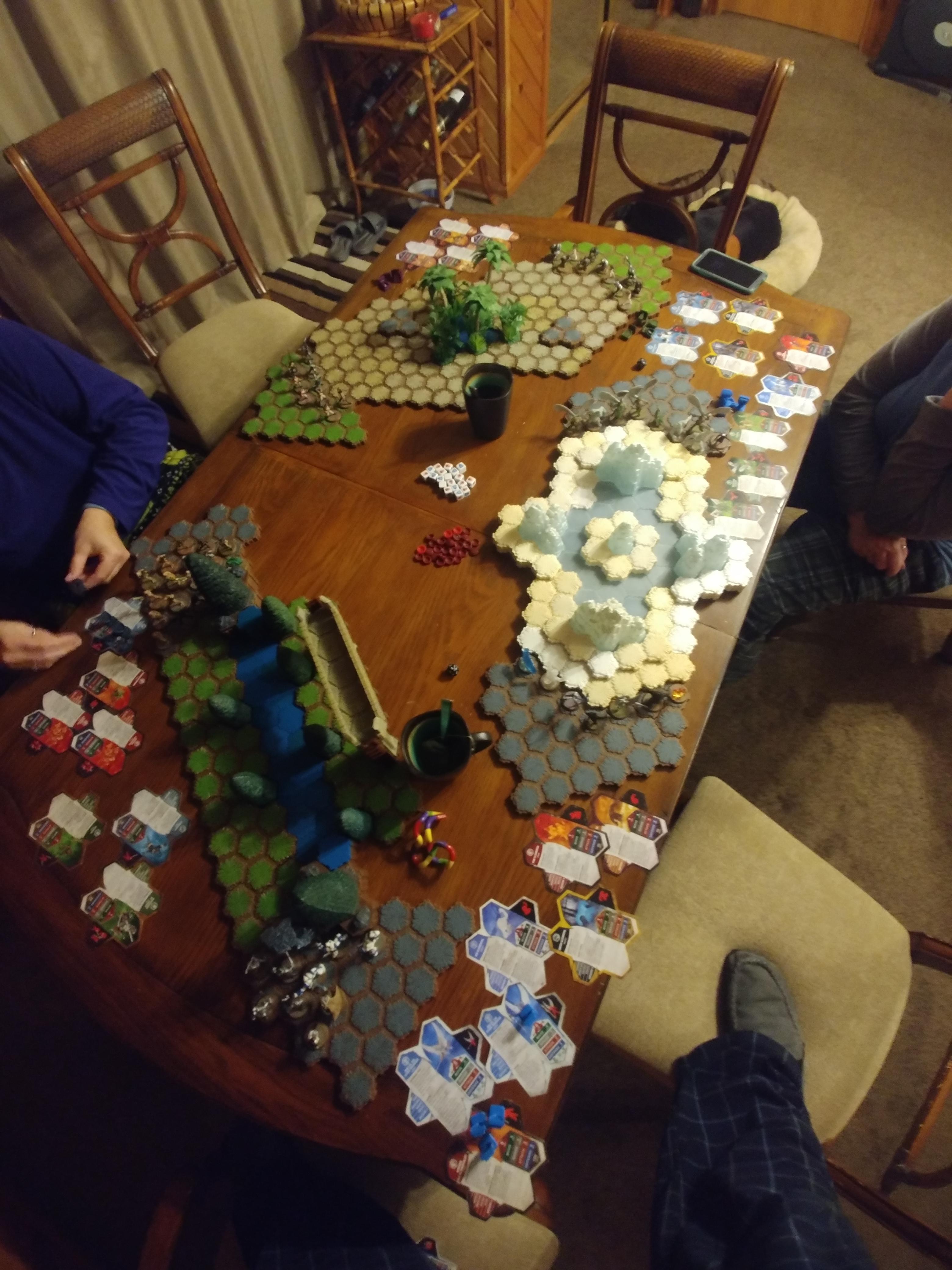 3 maps, 3 players, 6 armies, 3 simultaneous games. r/heroscape