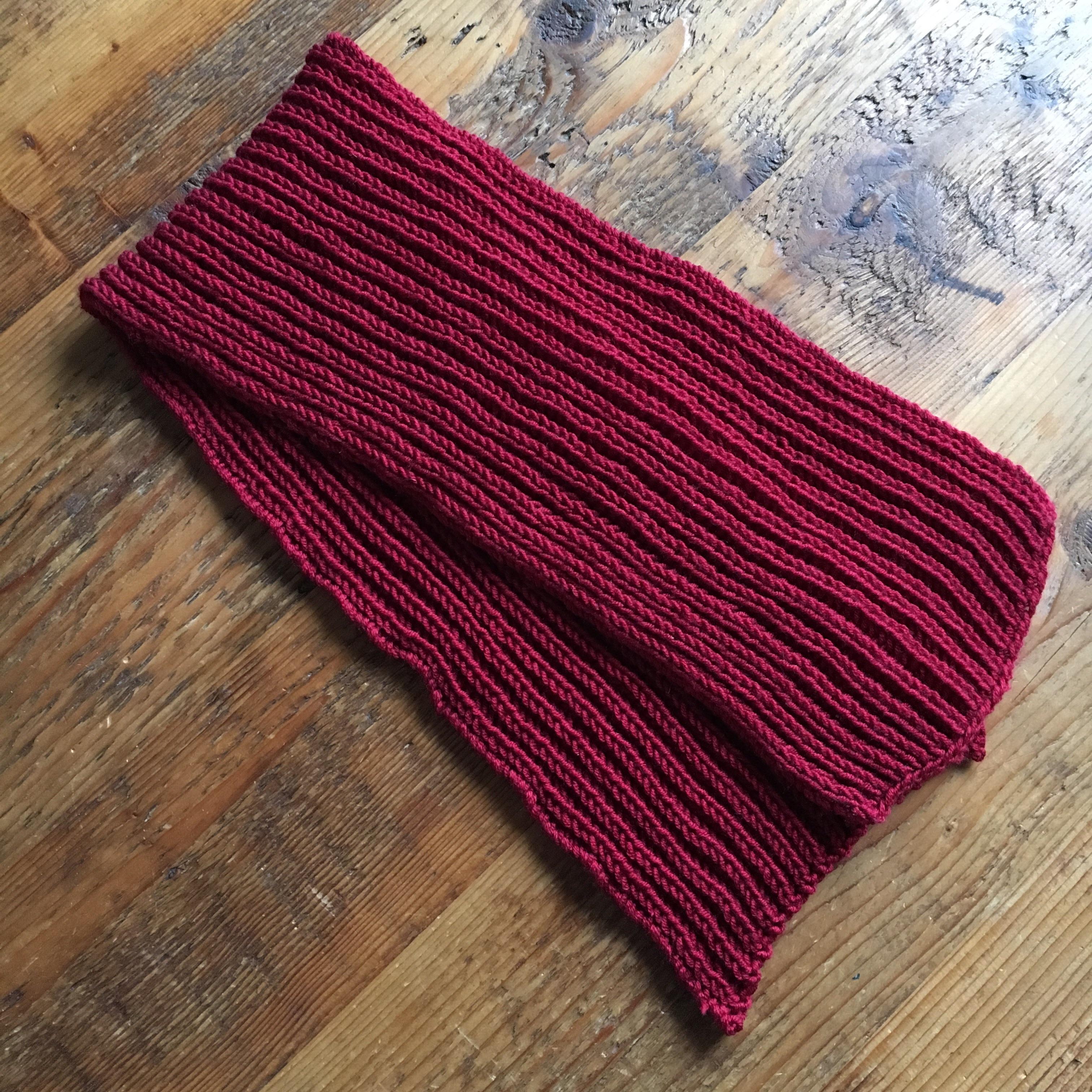 My first continental knitted project is done. I made this small scarf