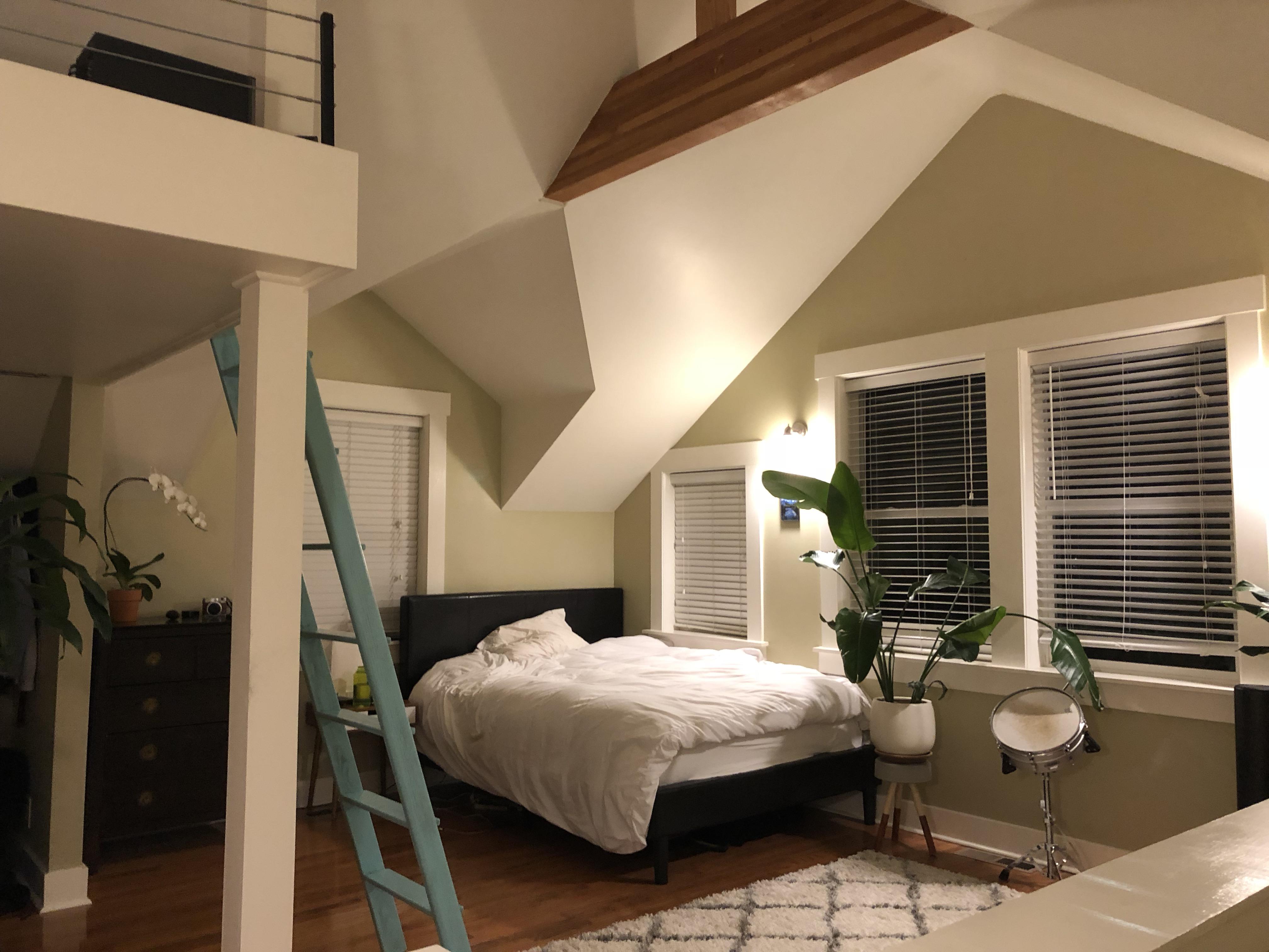Bachelor pad with raised loft r/malelivingspace