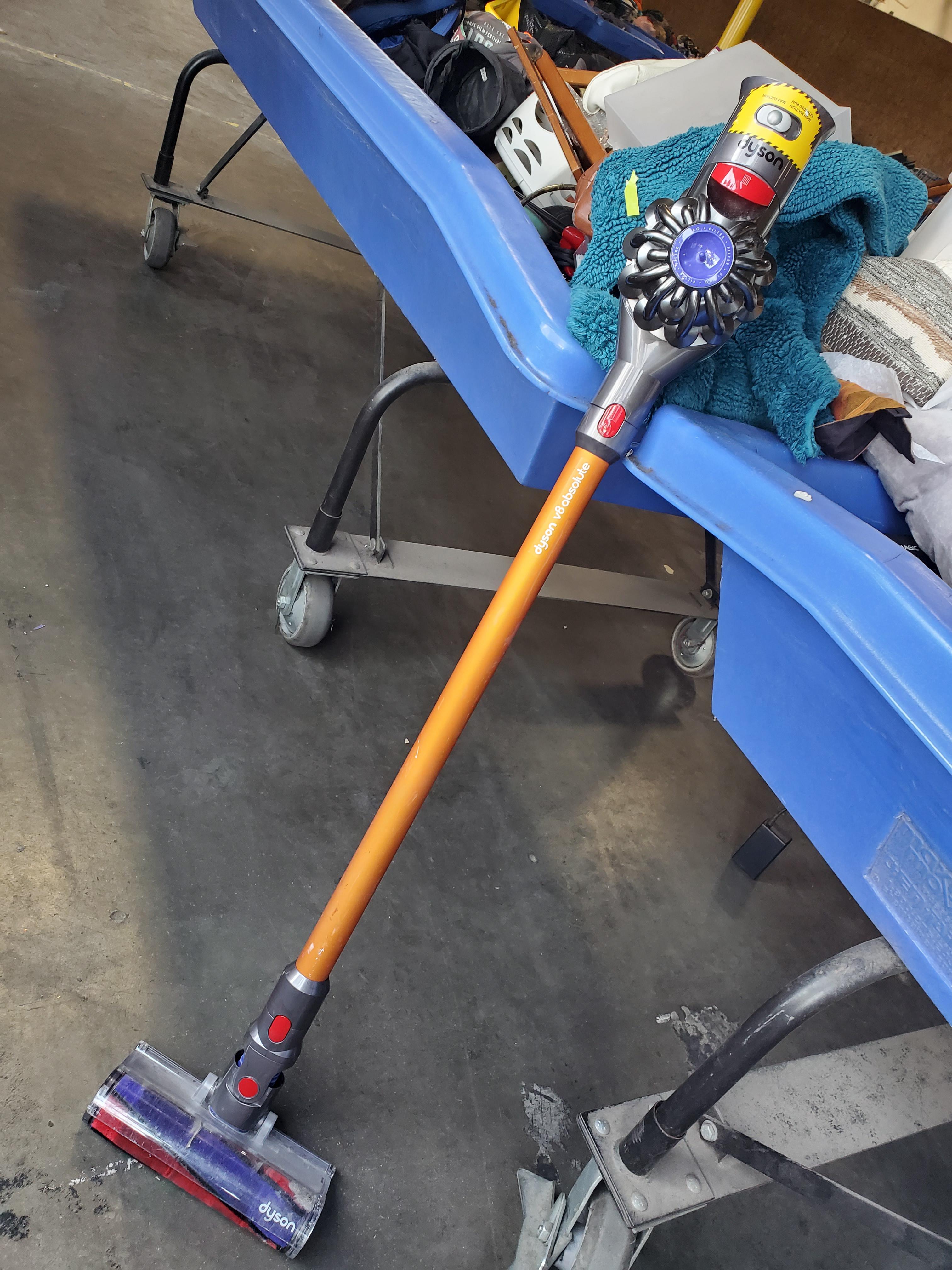 Dyson cordless vacuum with just enough battery to know it works at 3.75