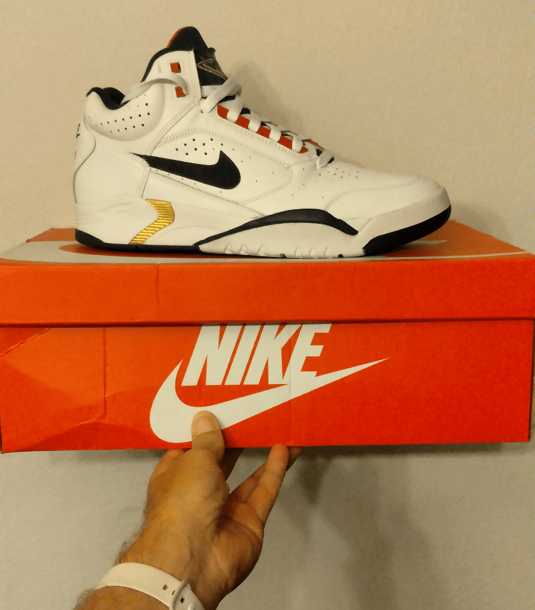 Foot locker score r/Sneakers