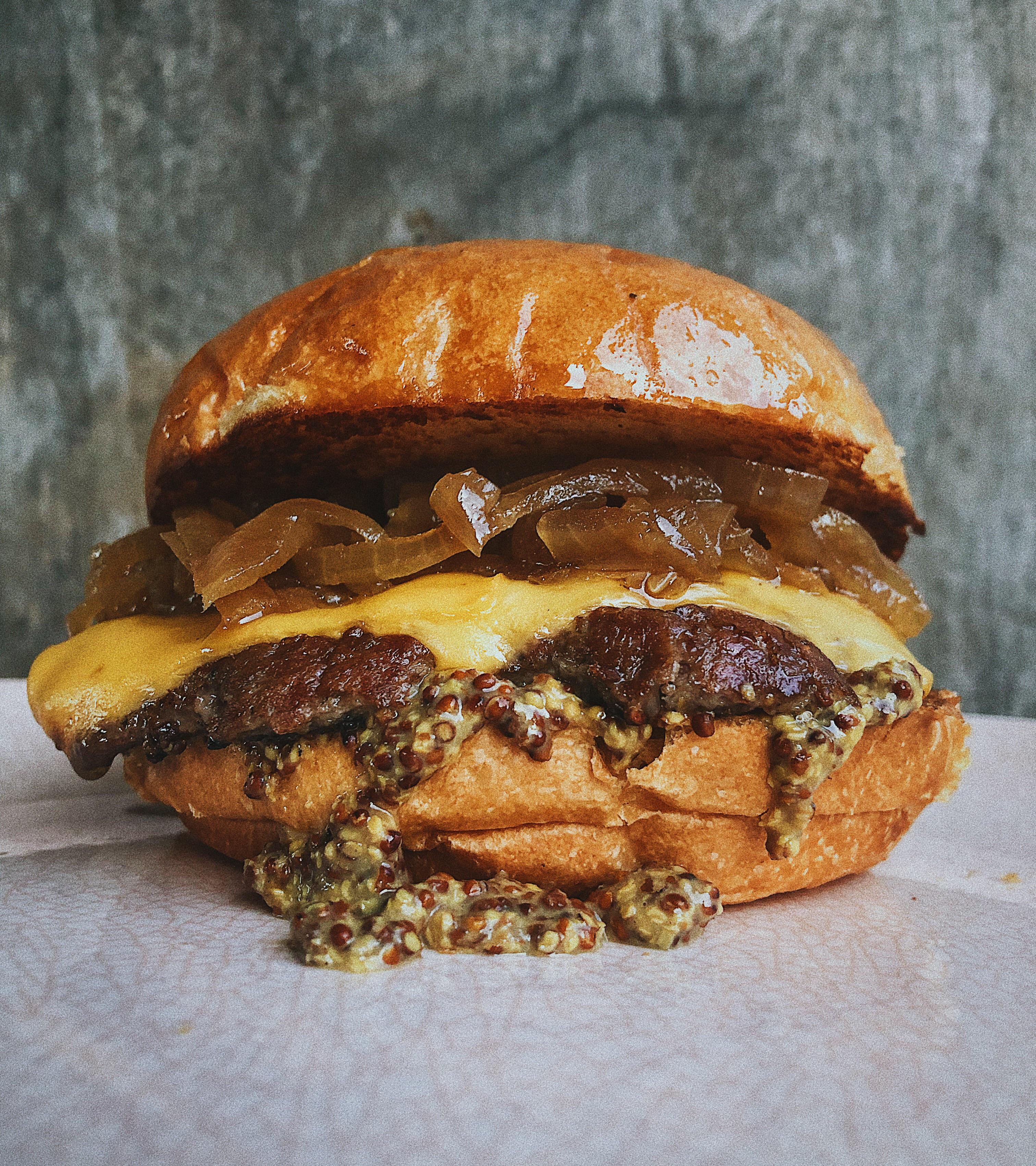 Smashed beef patty, cheddar, wholegrain beer mustard, smokey stout beer