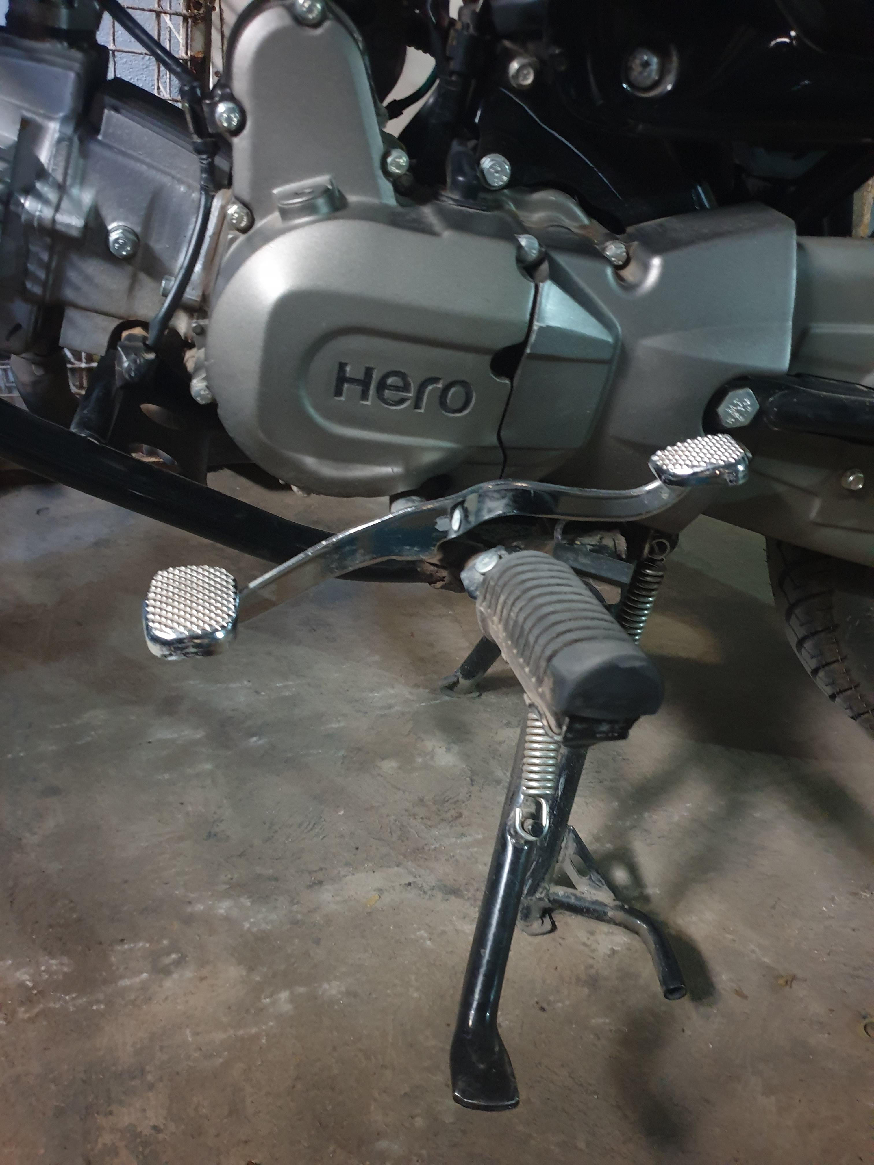 is this gear pedal supposed to be like this or straight? I'm not sure