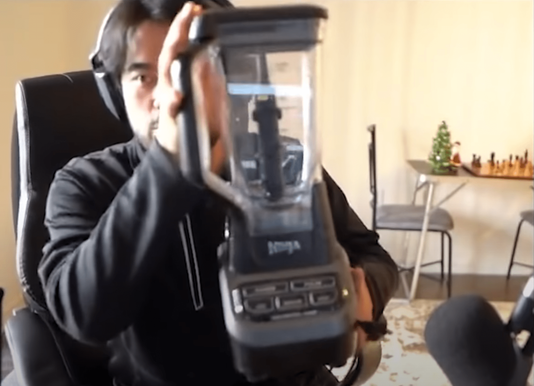 GM Juicer (3200) with his Second Hikaru (2900) r/HikaruNakamura