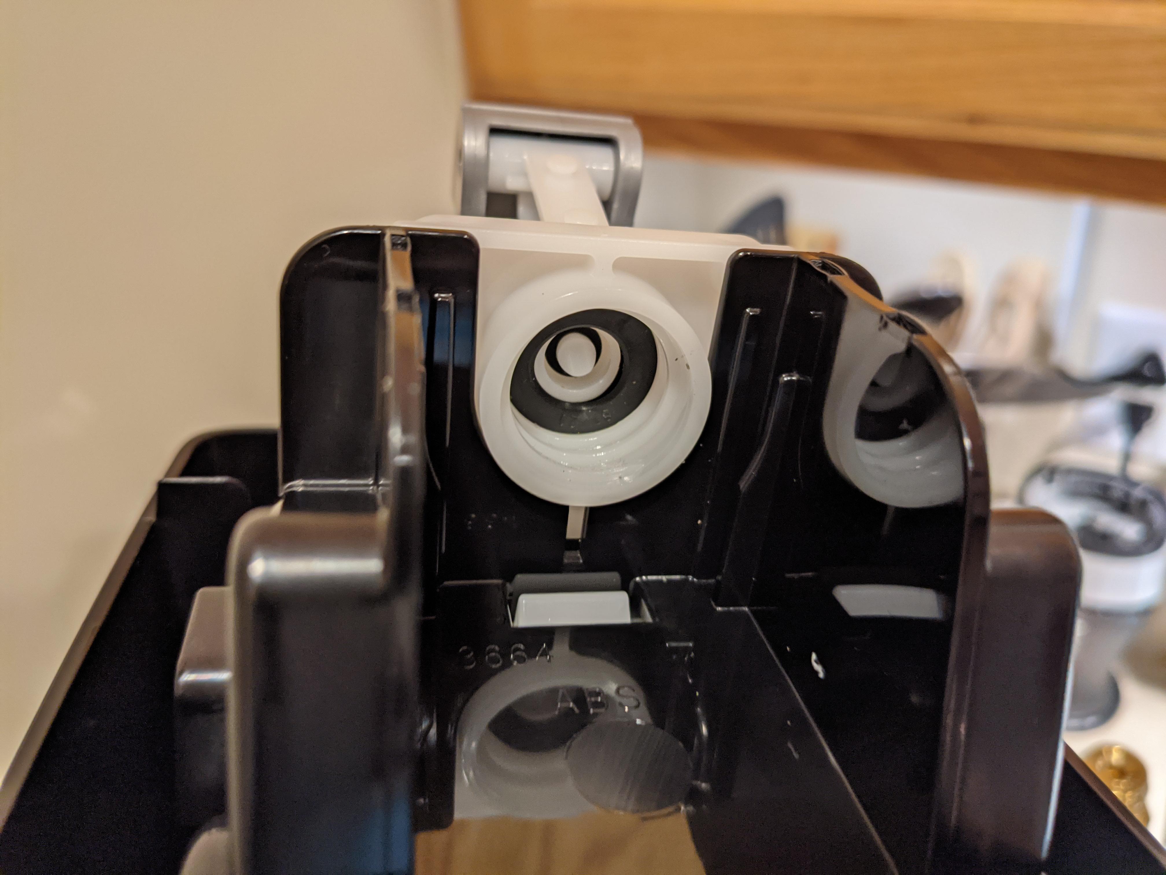 Overpressure valve leaking Sodastream Crystal 1.0 SodaStream