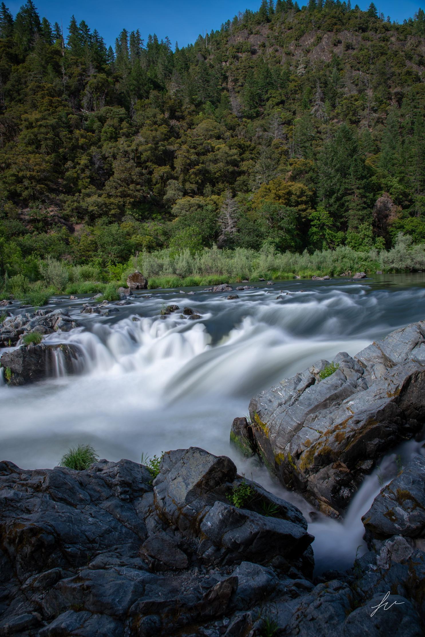 “Rainie Falls” Grants Pass, Oregon [OC] [4016x6016] r/EarthPorn
