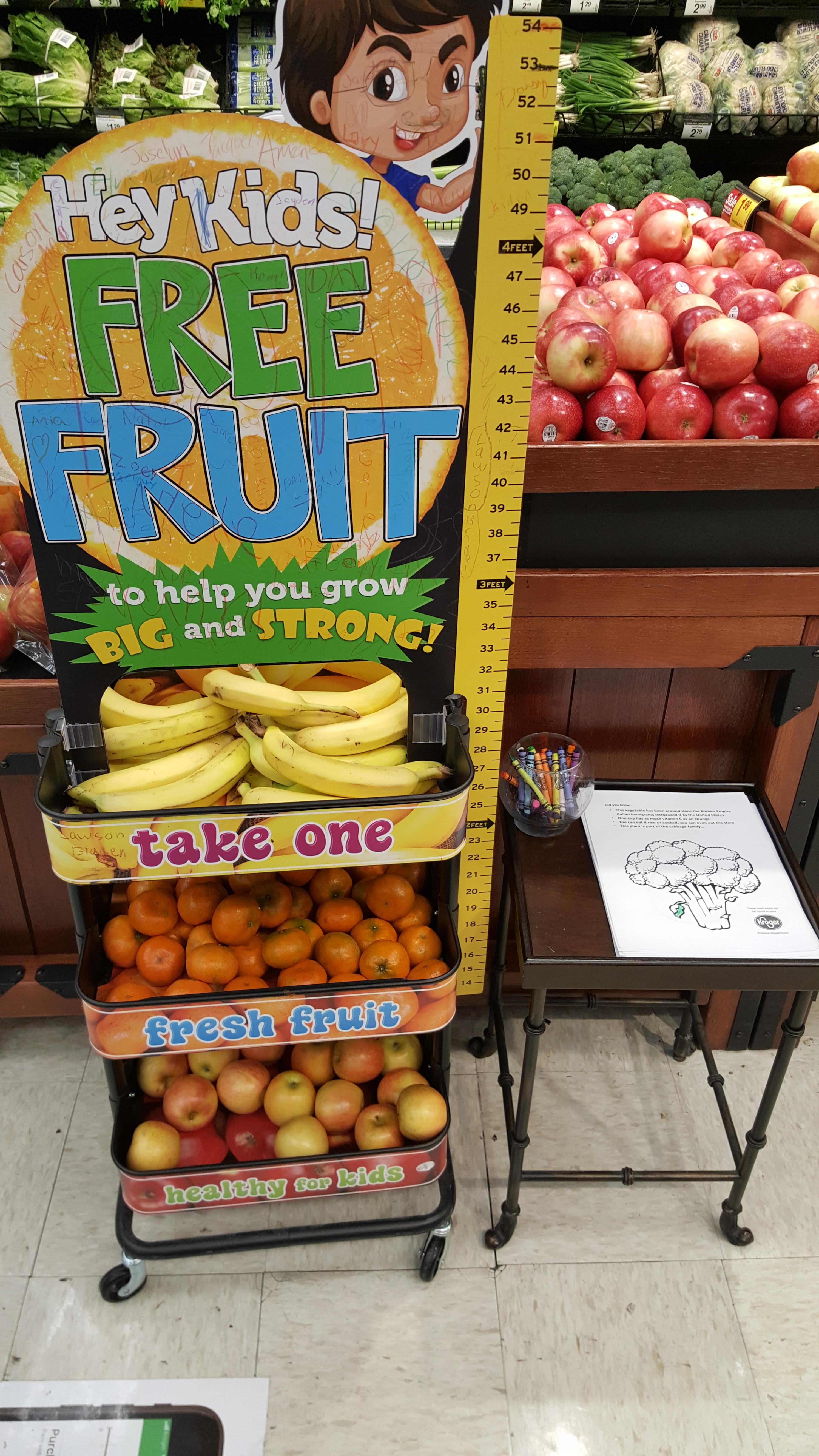My local Kroger lets kids eat fruit for free. r/mildlyinteresting