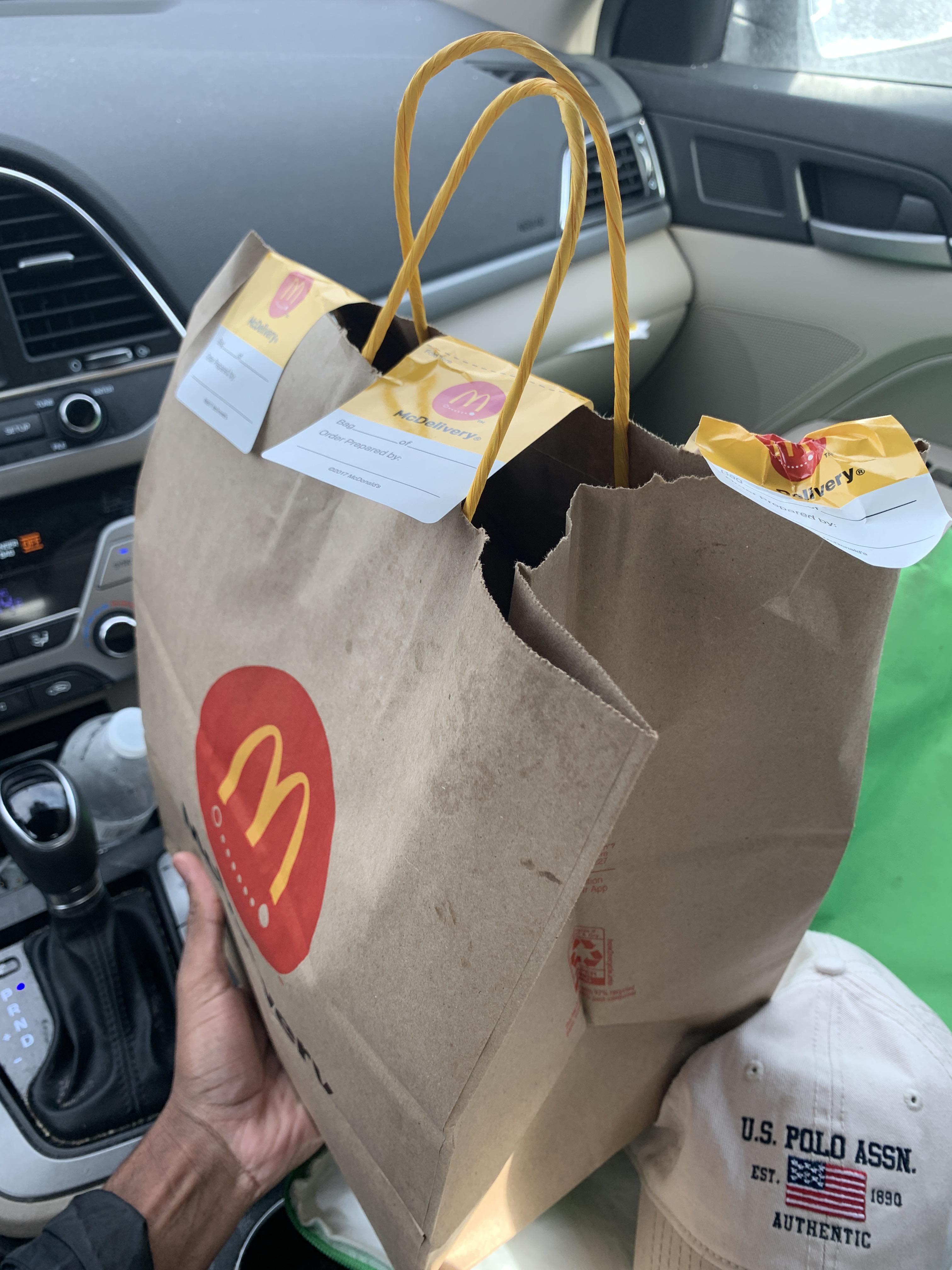 PSA MCDONALDS ITS NOT THAT DIFFICULT TO SEAL A BAG😭😭😑 r/doordash