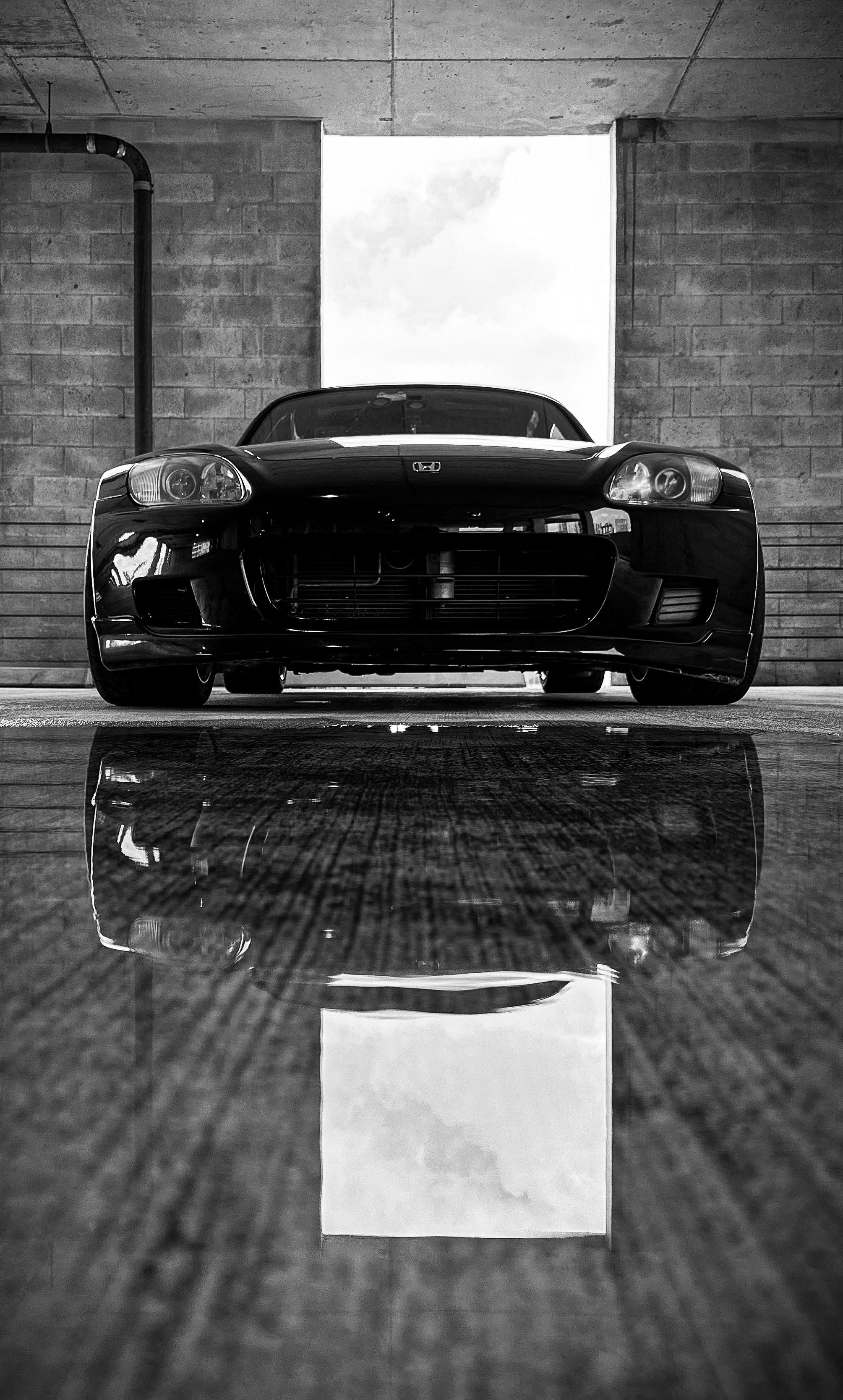 Good thing about having a black car is that the black and white