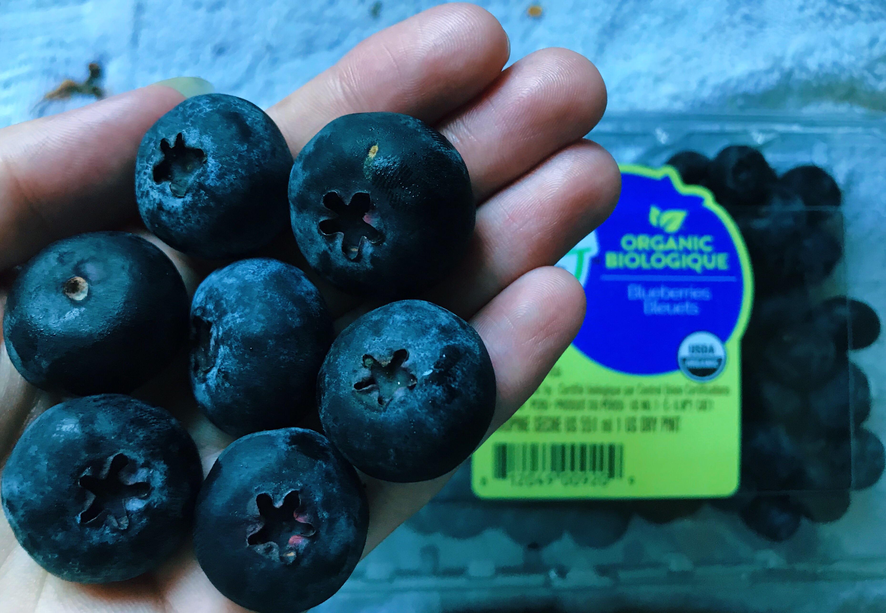 These big blueberries. r/mildlyinteresting