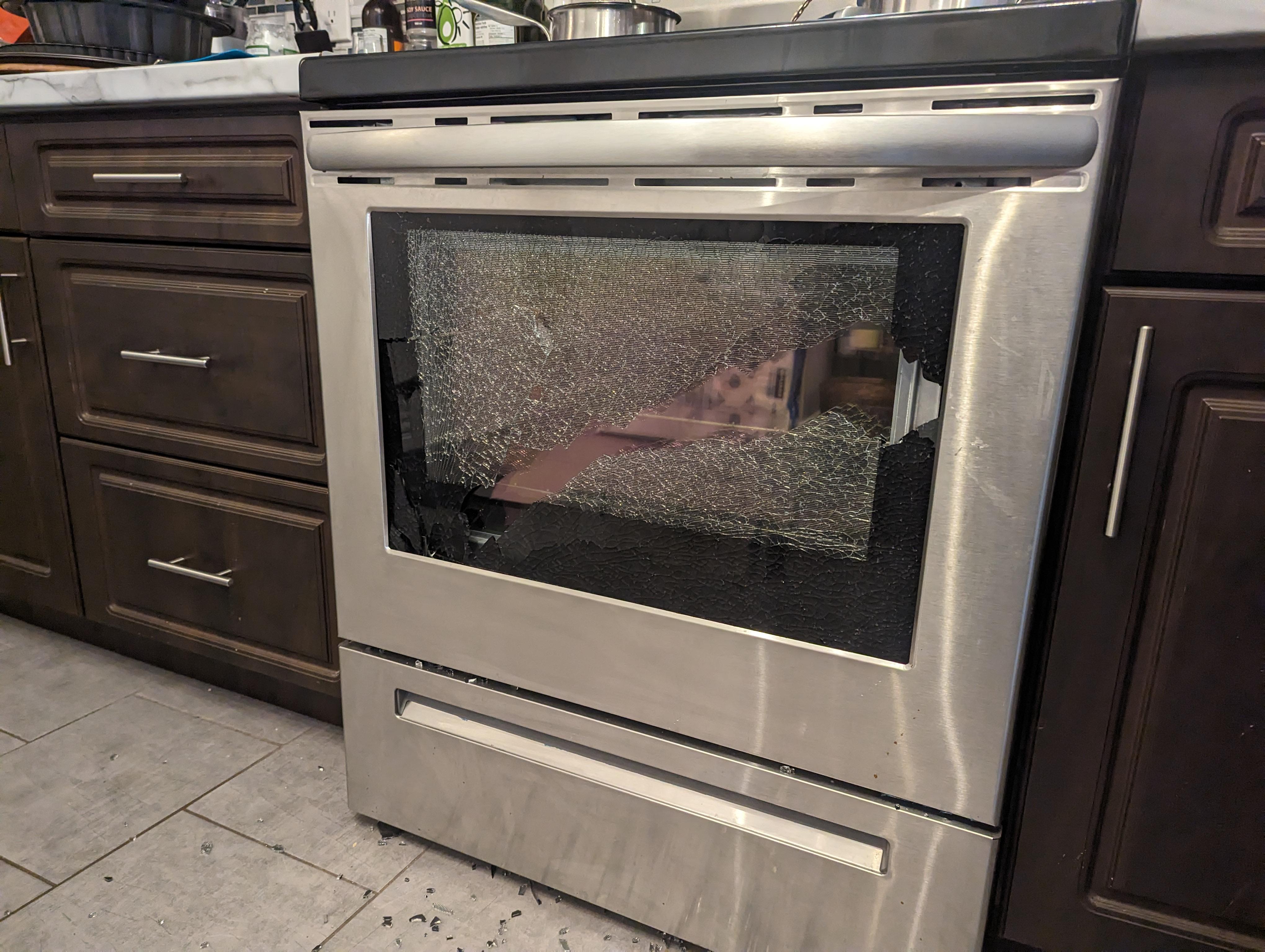 Oven door shattered r/Appliances