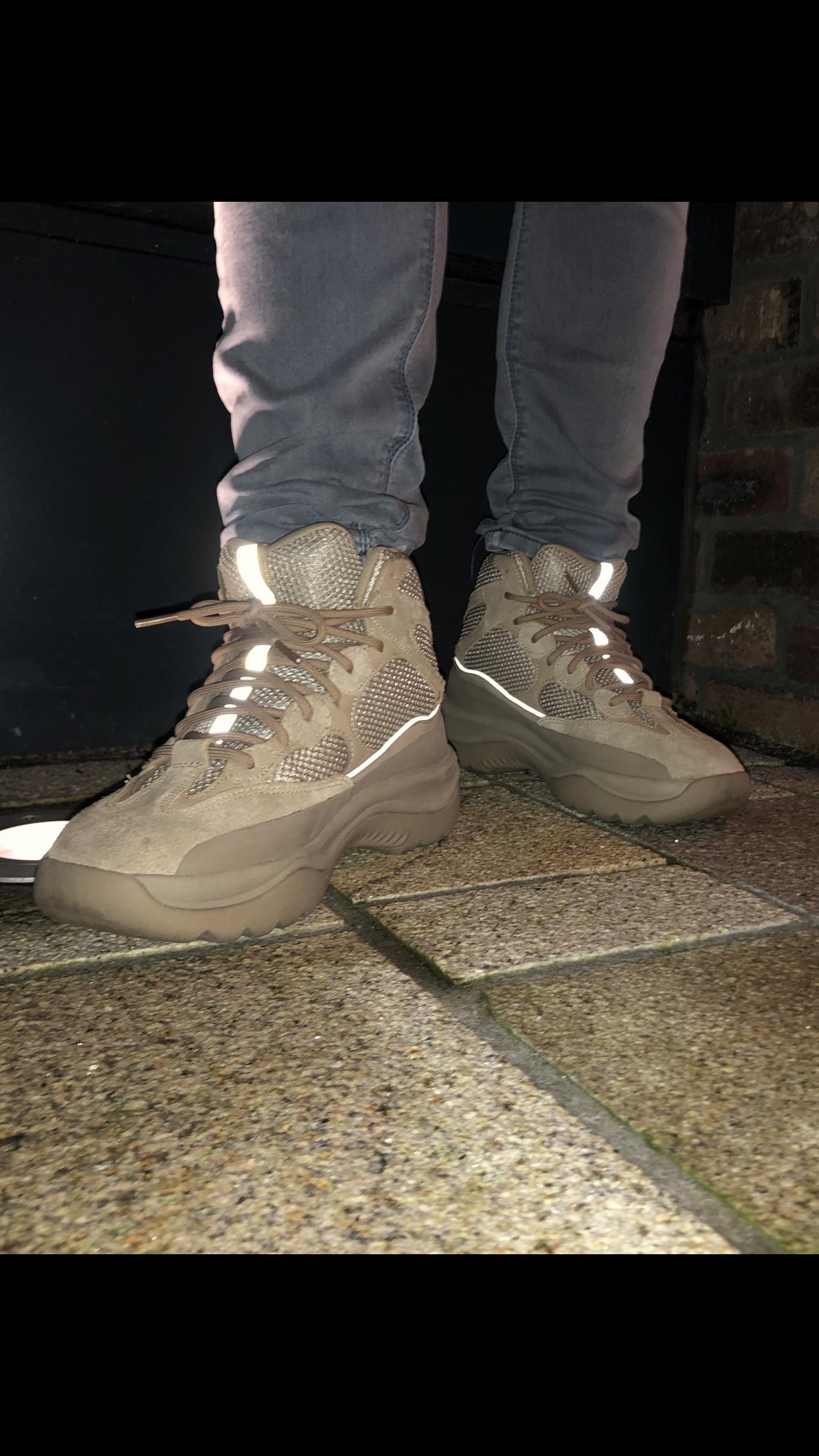 My Yeezy desert boots at night r/yeezys