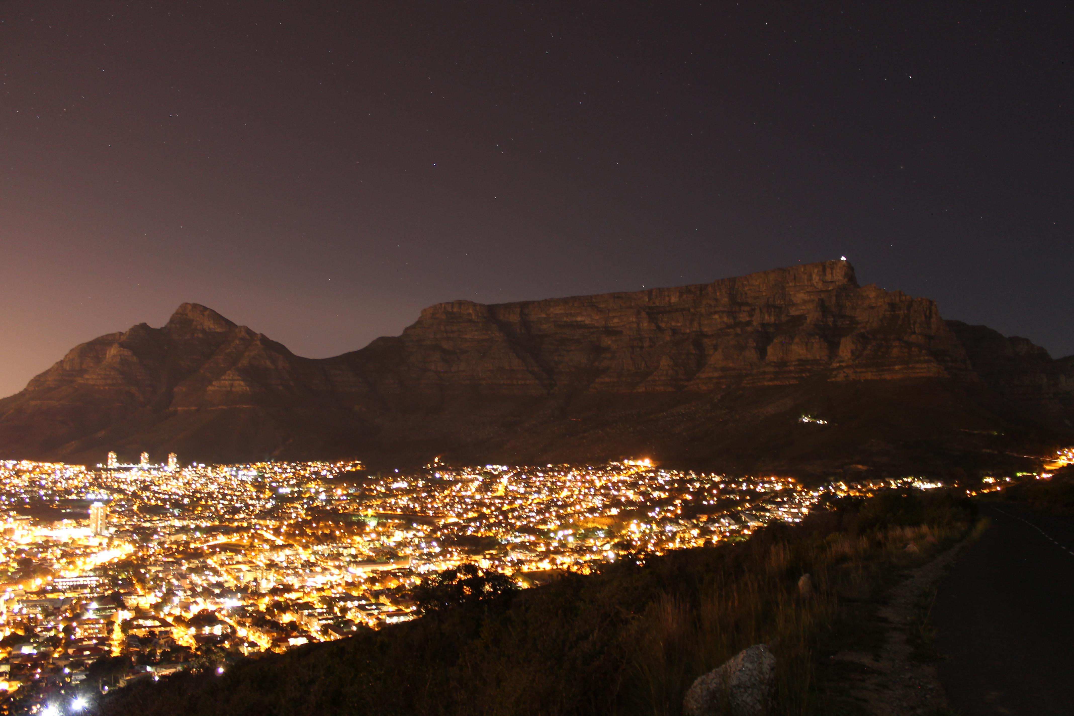 Cape Town & Table Mountain by Night r/southafrica