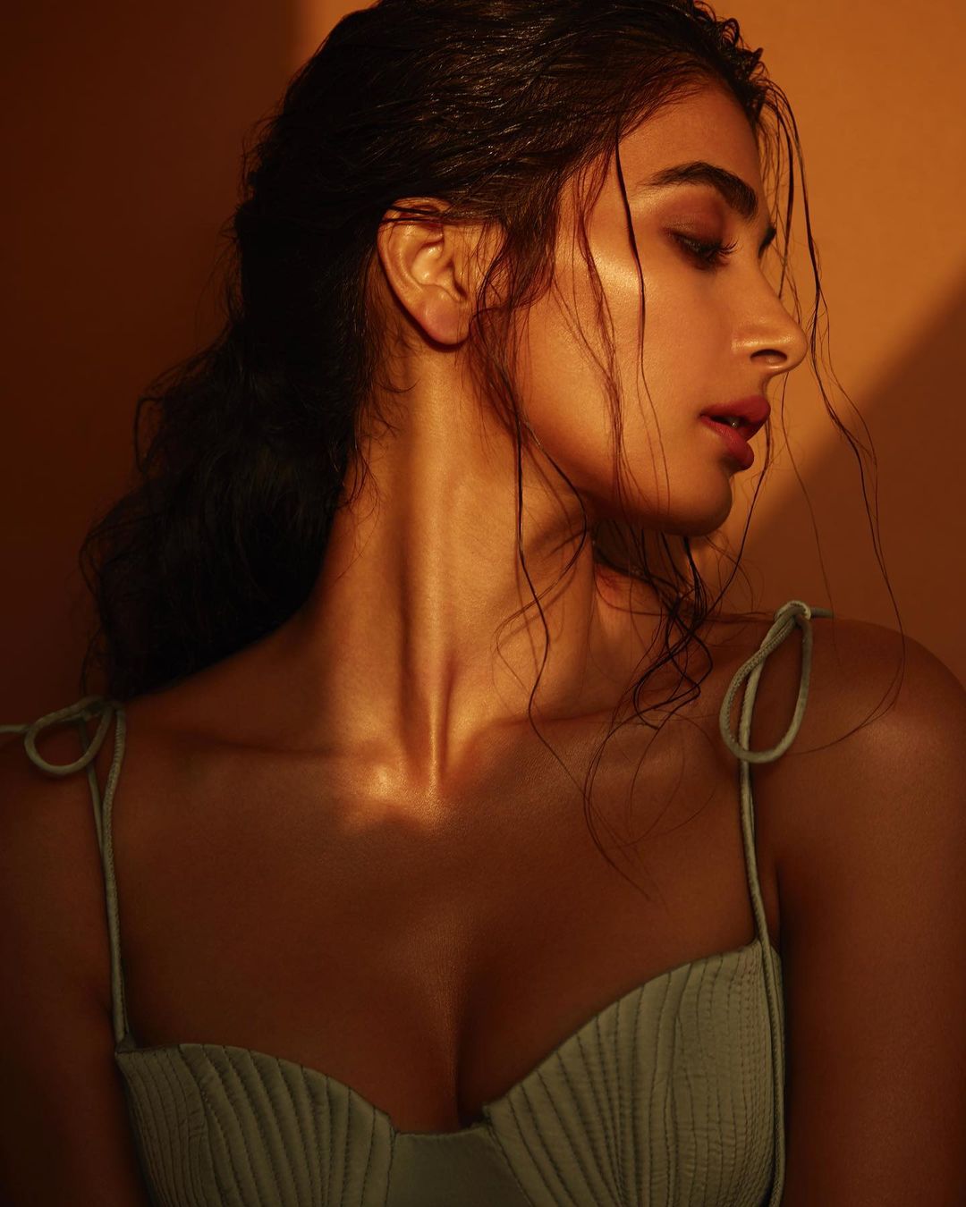Pooja Hegde : PoojaHegdeHub