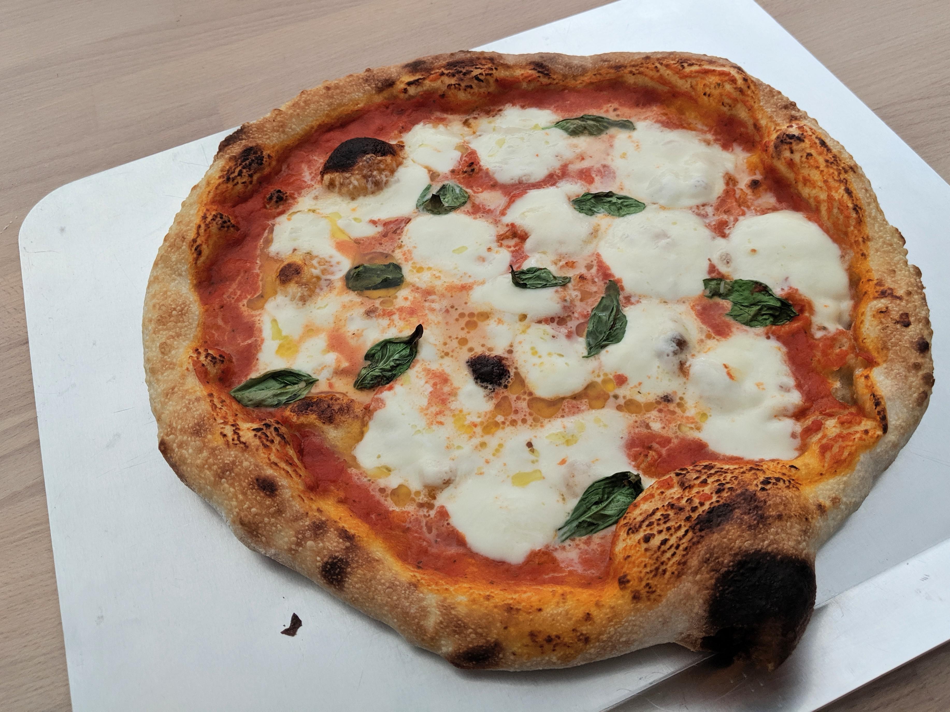 My homemade Neapolitanstyle pizza 65 hydration, 24h cold ferment