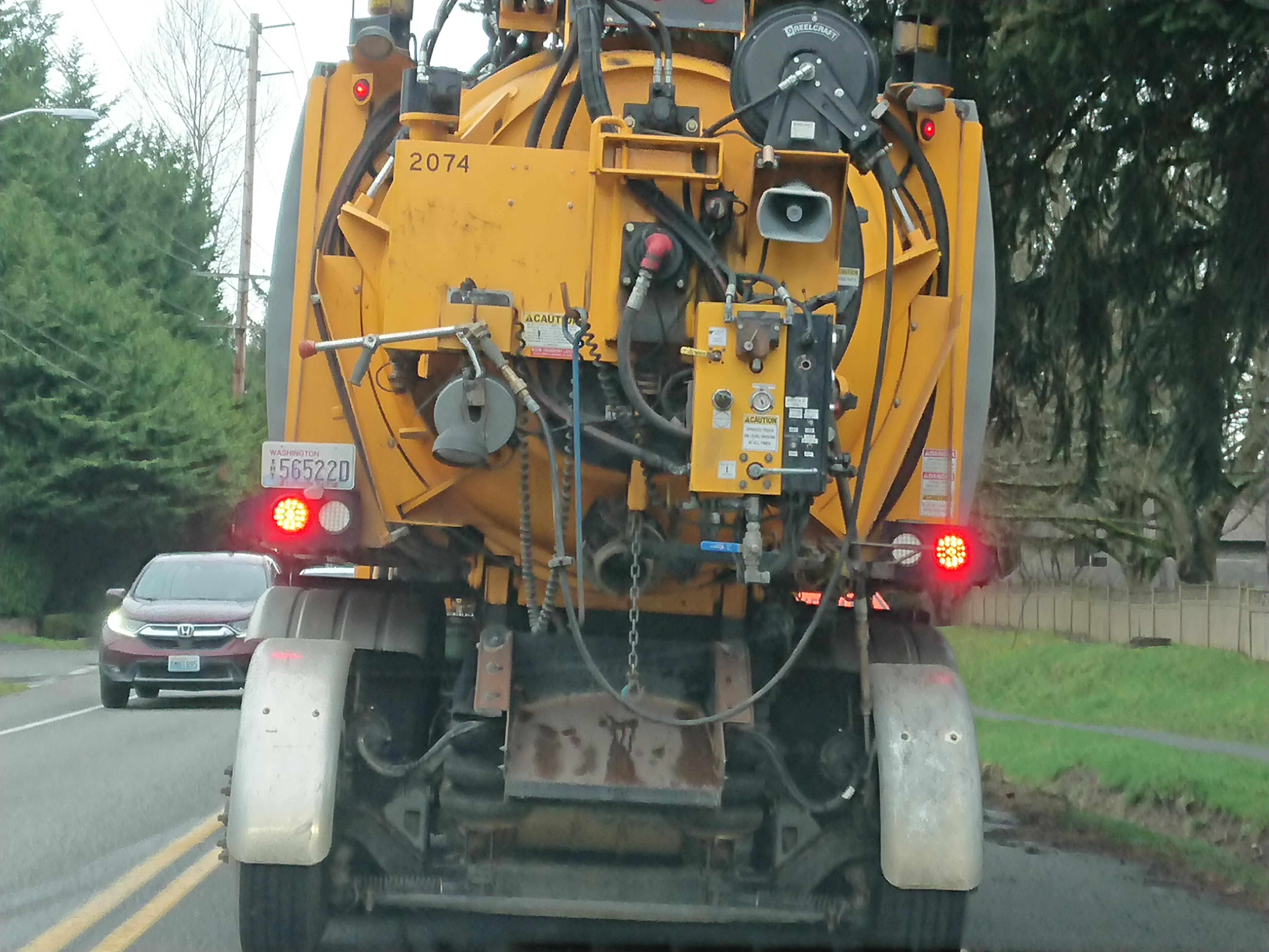 What kind of truck is this? : r/whatisthisthing