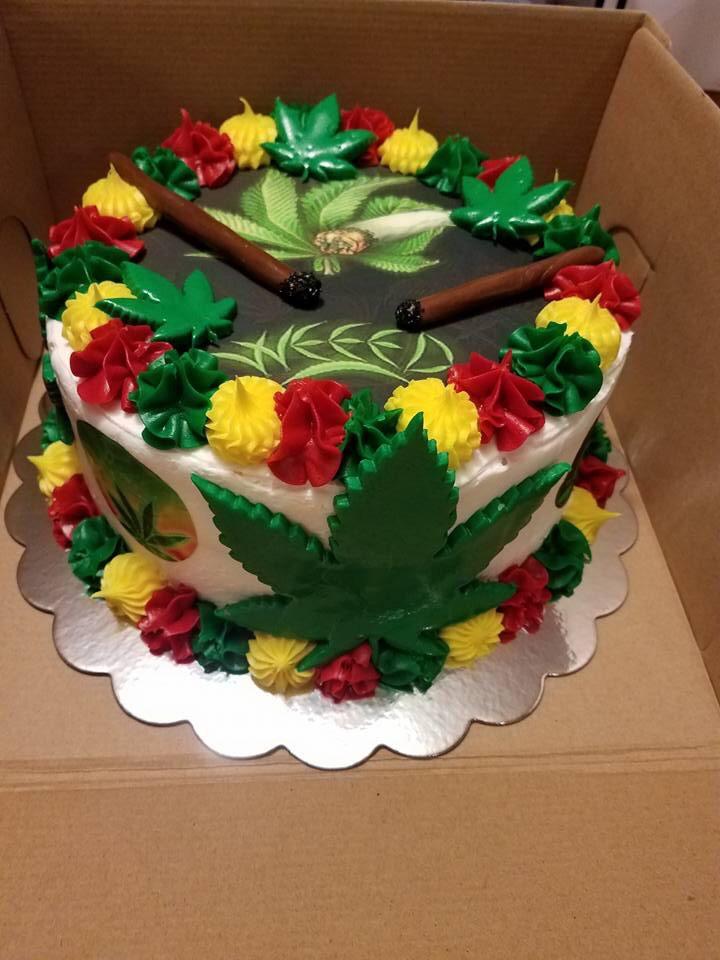 Cookies and Cream Cannabis Cake r/ATBGE