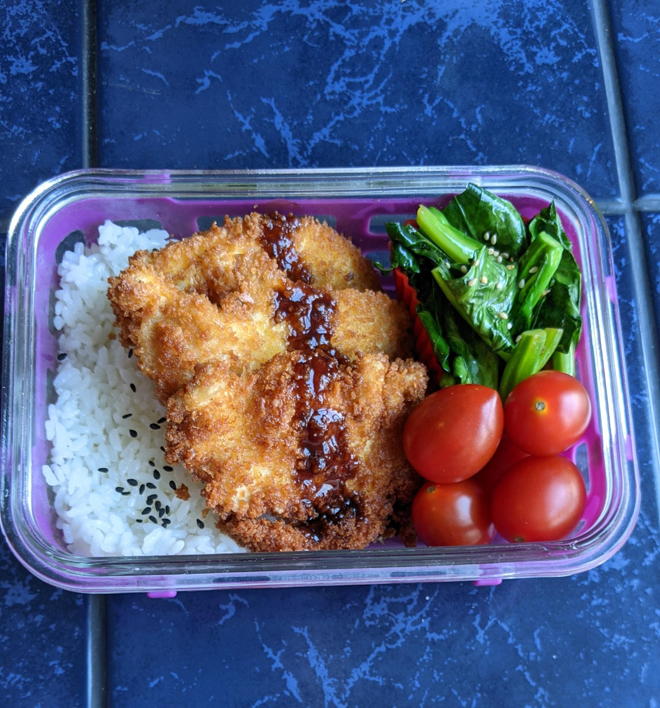 Chicken Katsu Bento! Made and delivered to some friends 😊 r/Bento