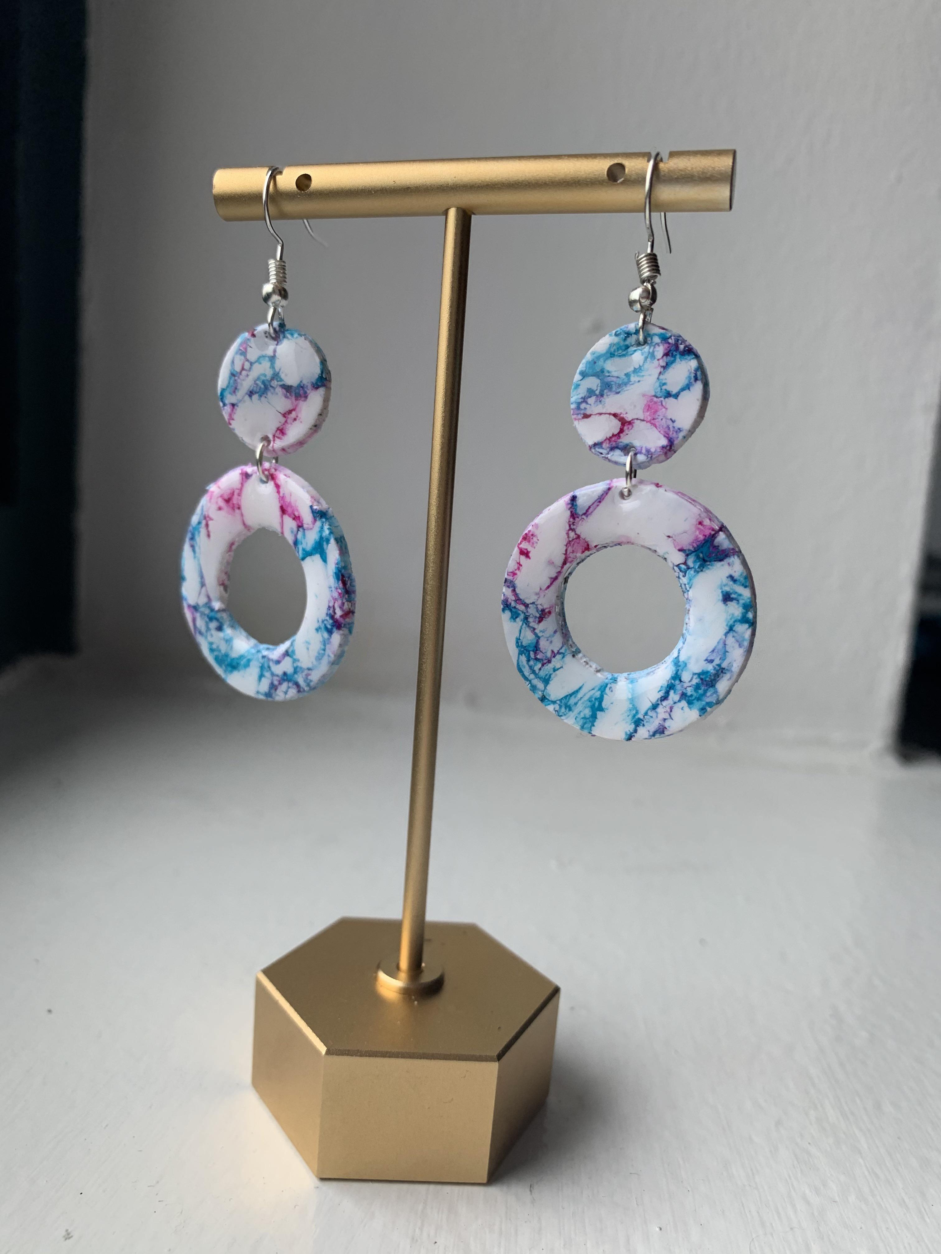 Created some pink and blue marble polymer clay earrings! r/polymerclay