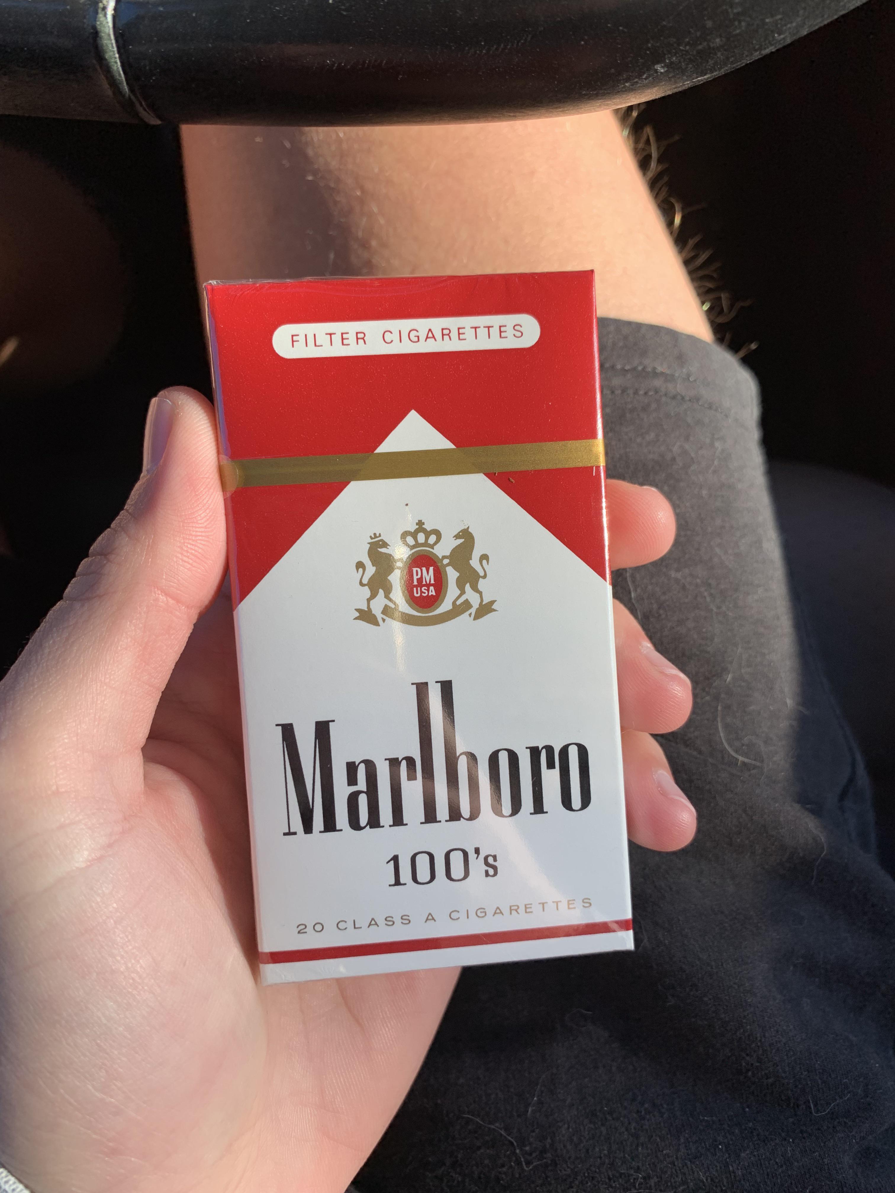 Cigarettes Marlboro Red