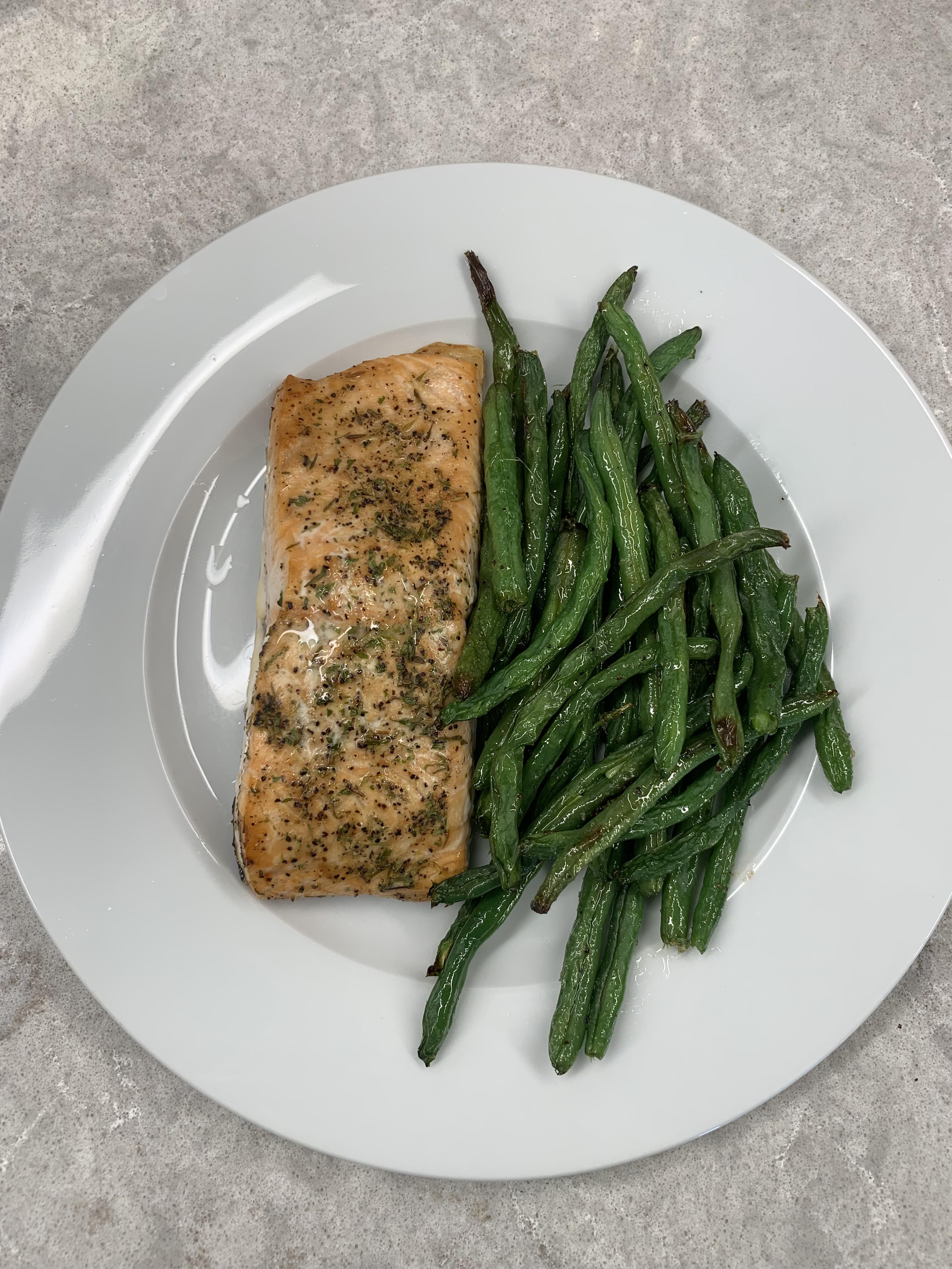 552 Cal salmon dinner 😋 41g of protein! r/1500isplenty