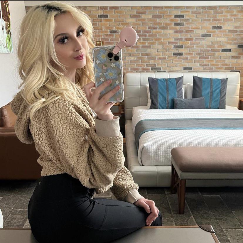 🔞Selfie of Lexi Lore NUDE | | CelebrityNakeds.com