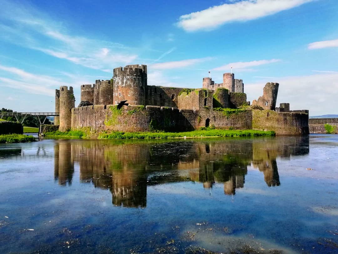 Caerphilly Castle, the largest castle in Wales r/castles