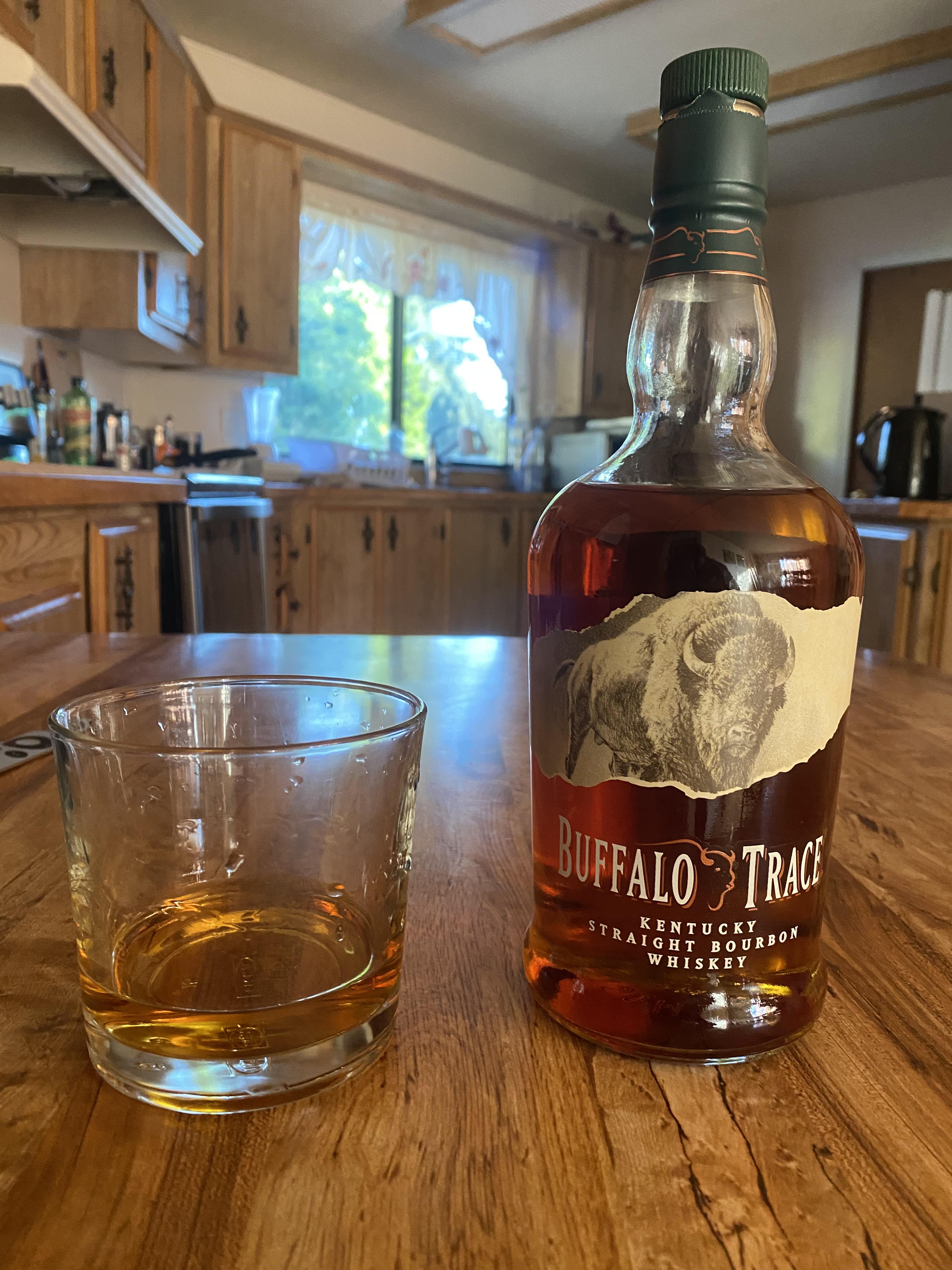 Review 1 Buffalo Trace Kentucky Straight Bourbon Whiskey bourbon