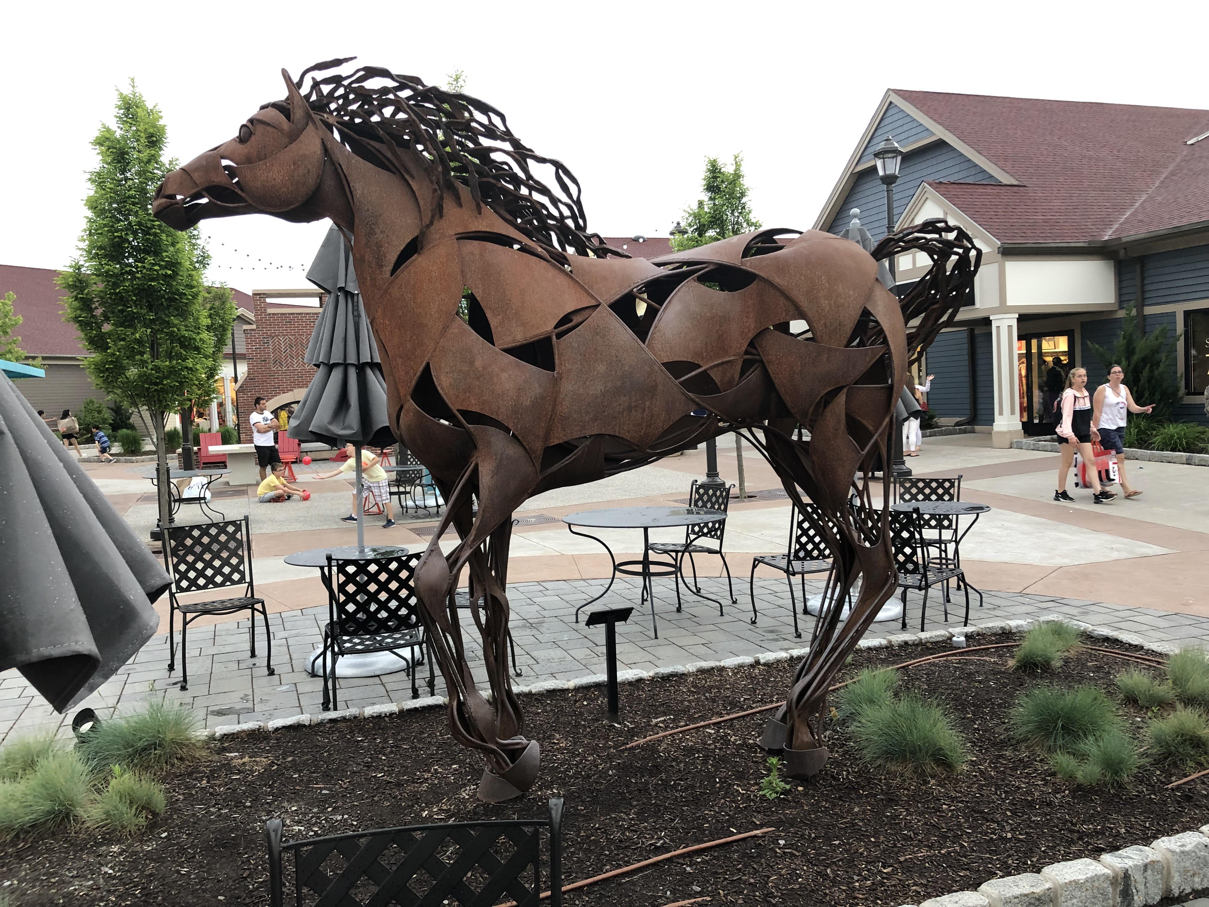 Metal horse Woodbury r/pics