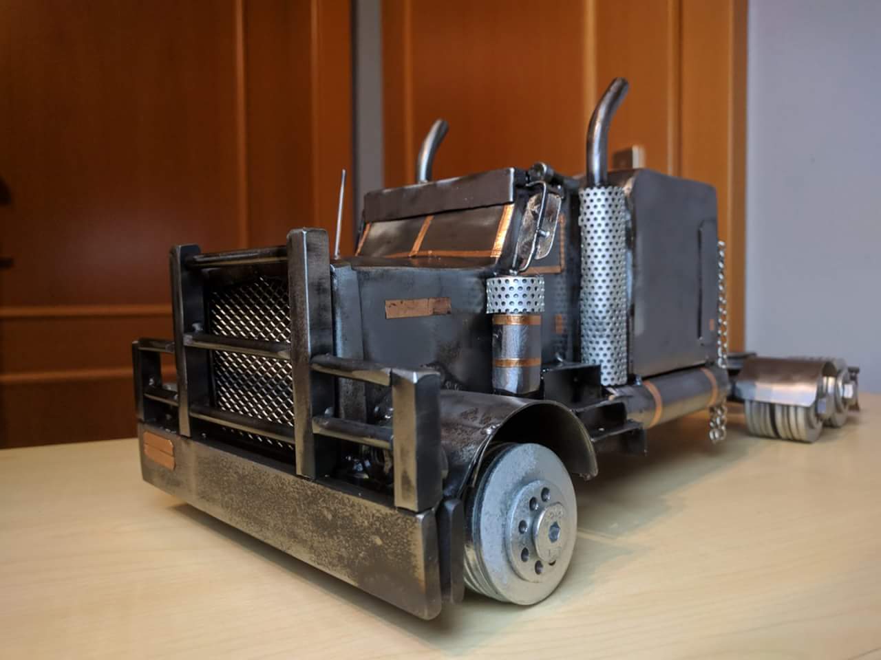 I built my favorite truck out of metal r/trucksim