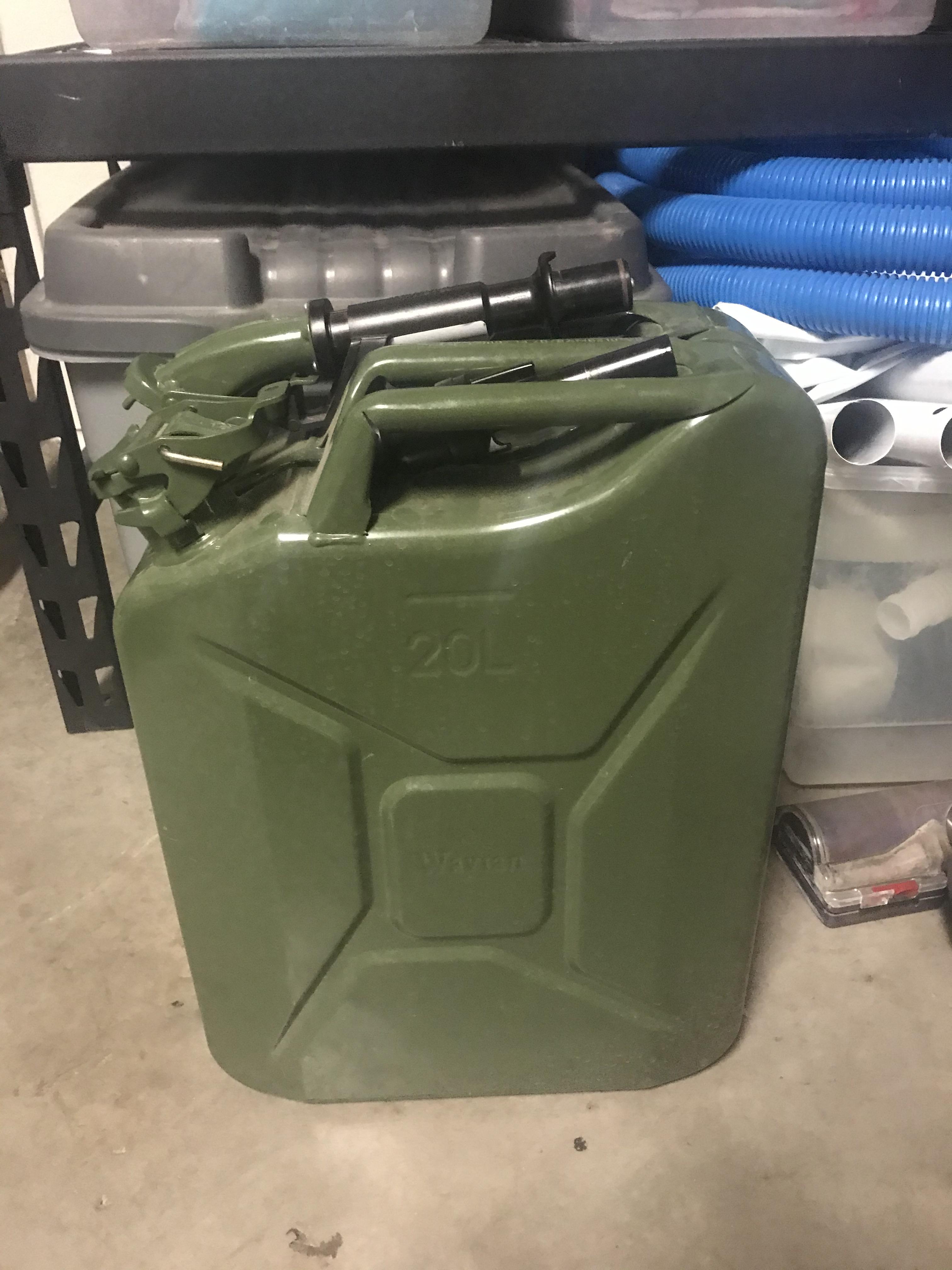 Scored a Jerry can for 20. Great neighborhood sale find. r/overlanding