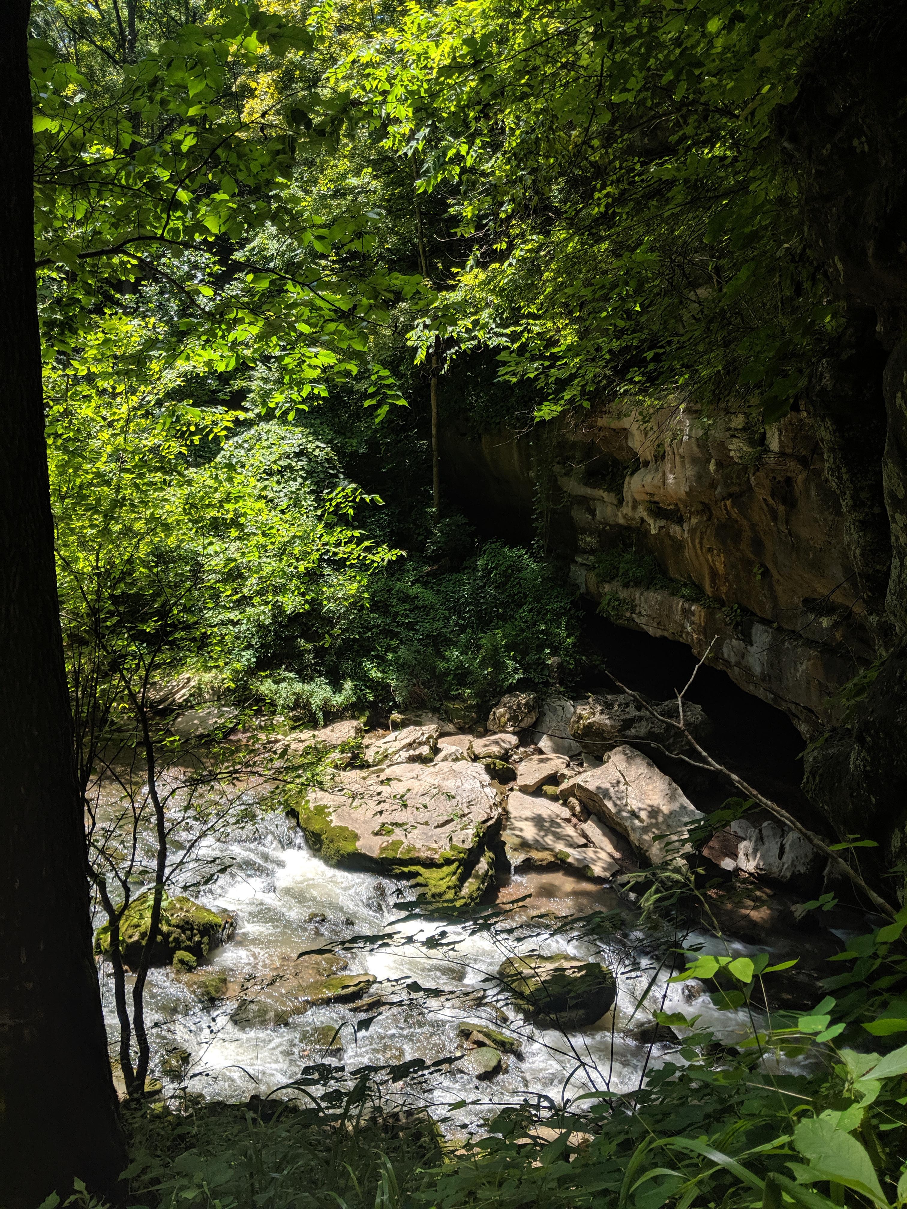Short Creek, Shopville Kentucky. r/pics