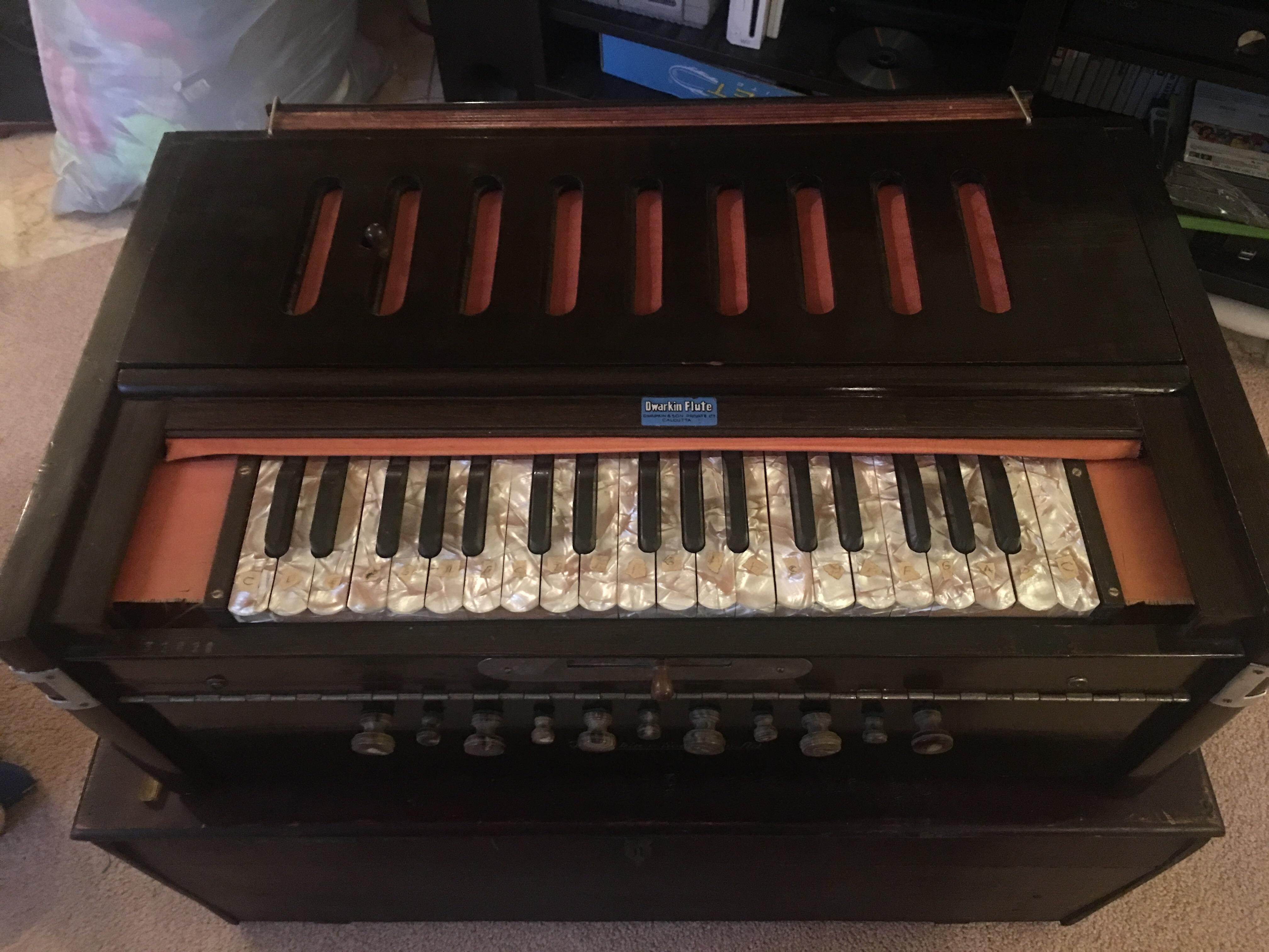 Picked up this Harmonium at an estate sale. Fixed it up and it sounds