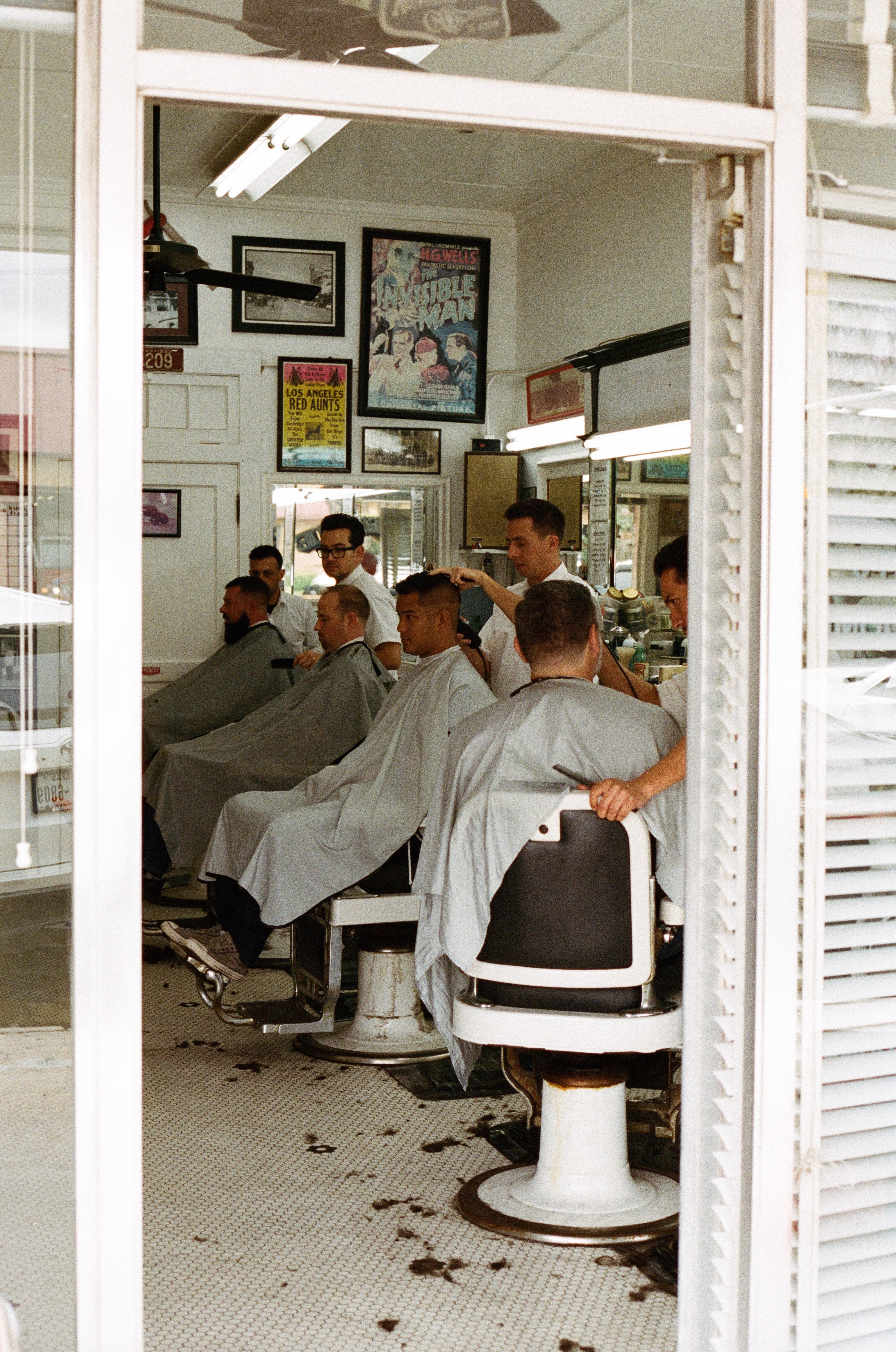 Barber Shop (Canon AE1 Program, 50mm, Portra 400) r/analog