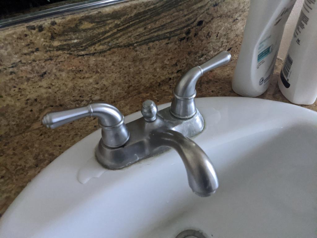 Glacier Bay bathroom faucets r/Plumbing