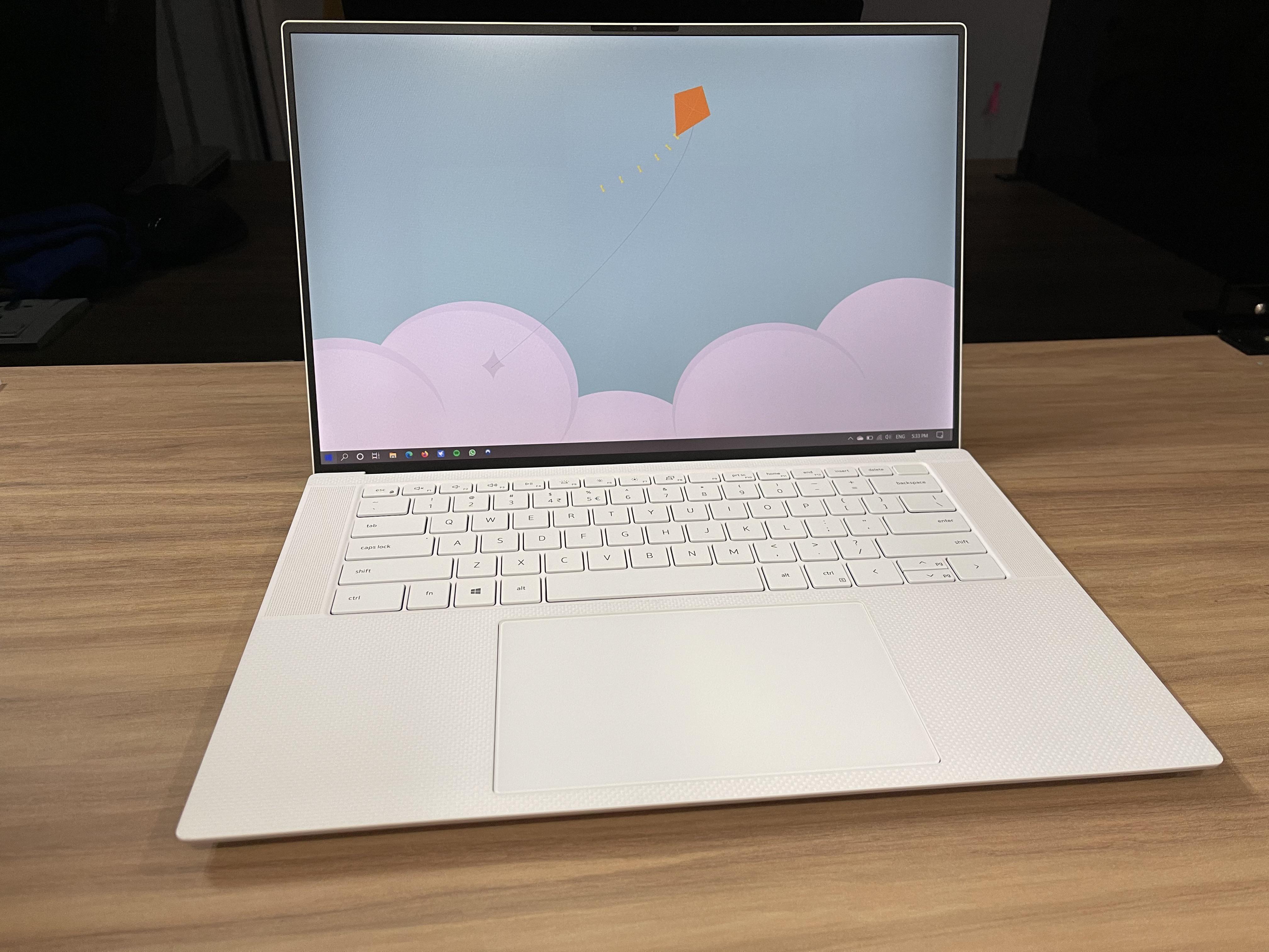XPS 9500 frost white, in 2021 (/r/Dell) mistyfront