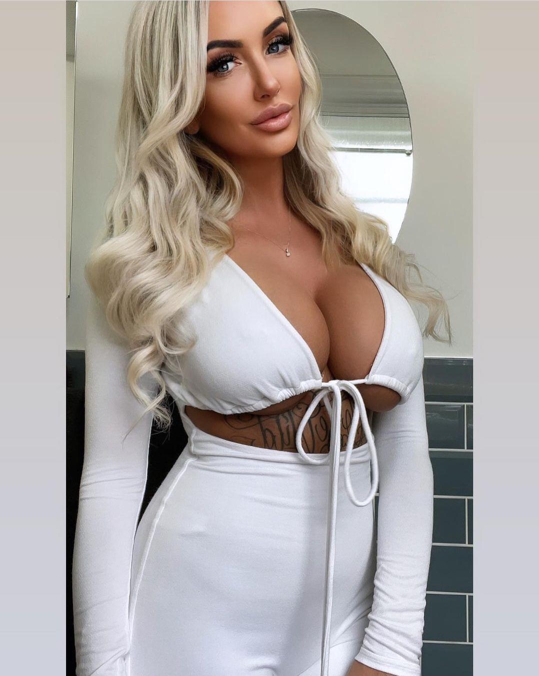 Debbie Clarkson : bimbofetish