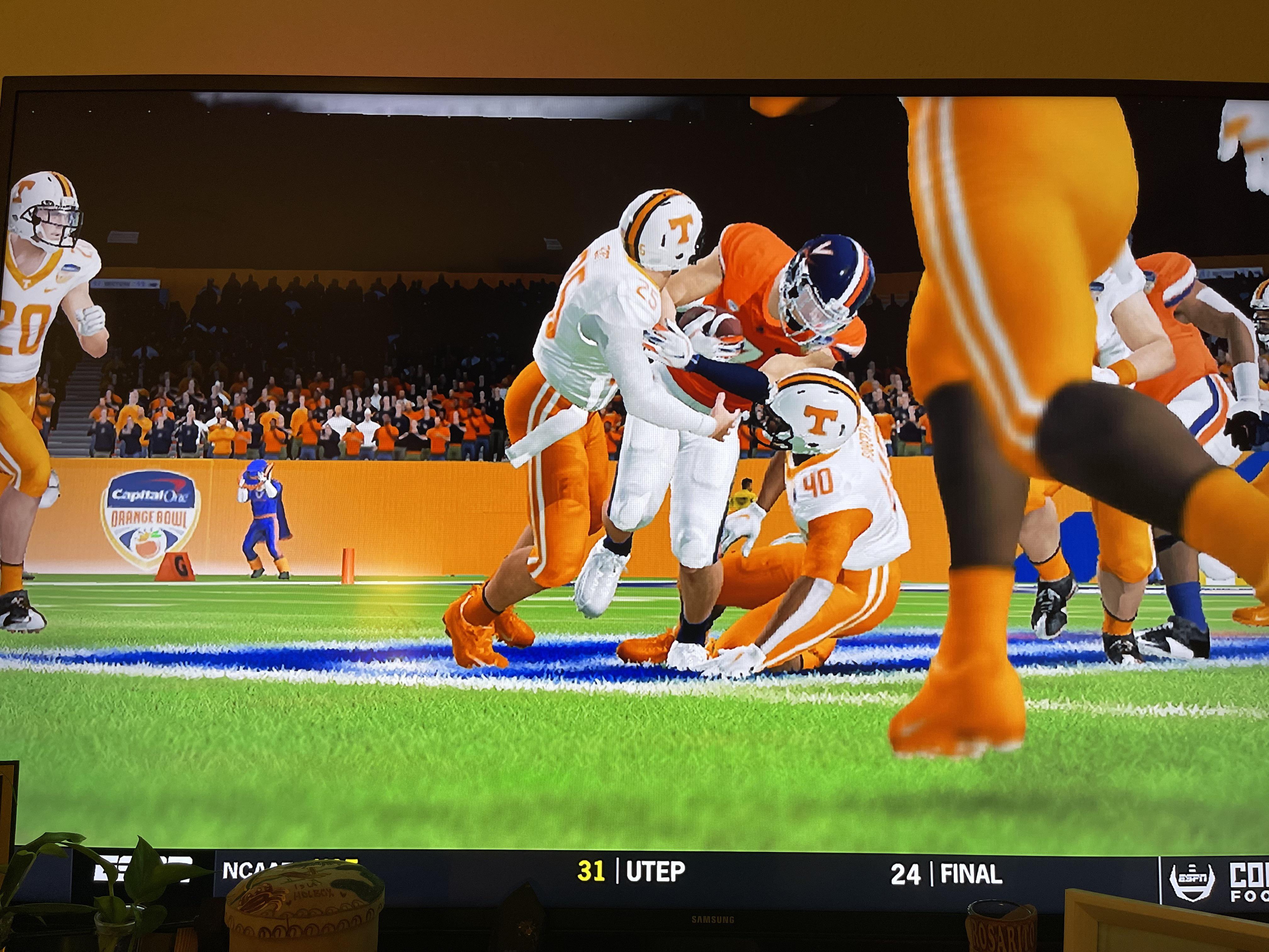 1 Virginia VS 4 Tennessee In the “Orange Bowl” r/NCAAFBseries