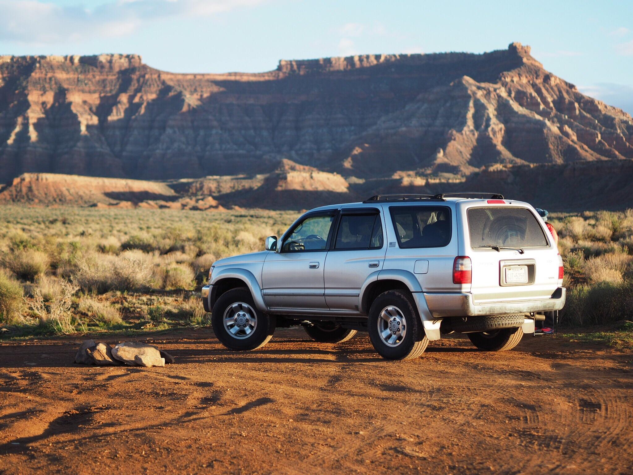Dwelling in our 4Runner on BLM land in Utah r/vandwellers