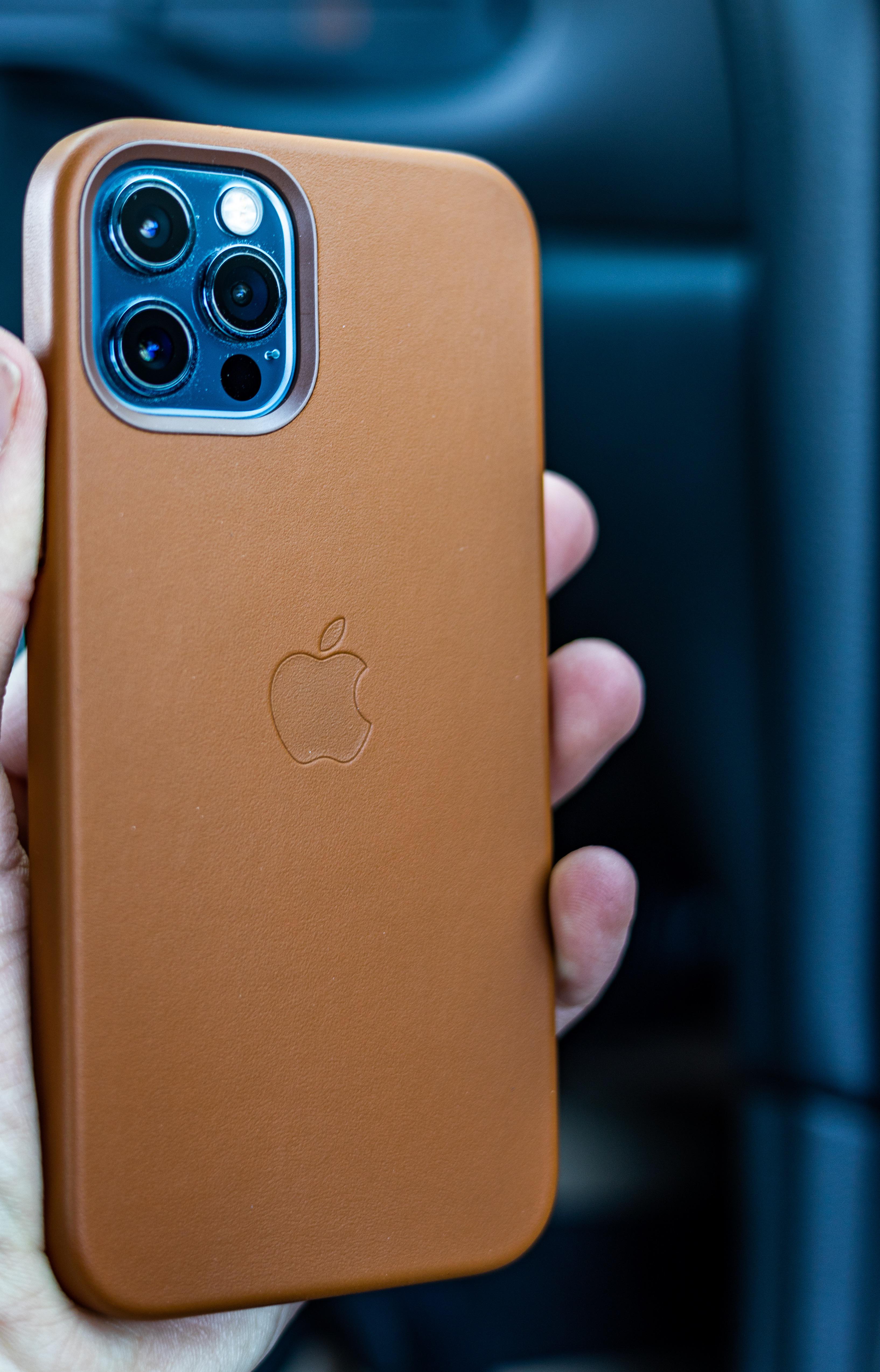 Had the black leather case for my pacific blue 12 pro, didn’t like how